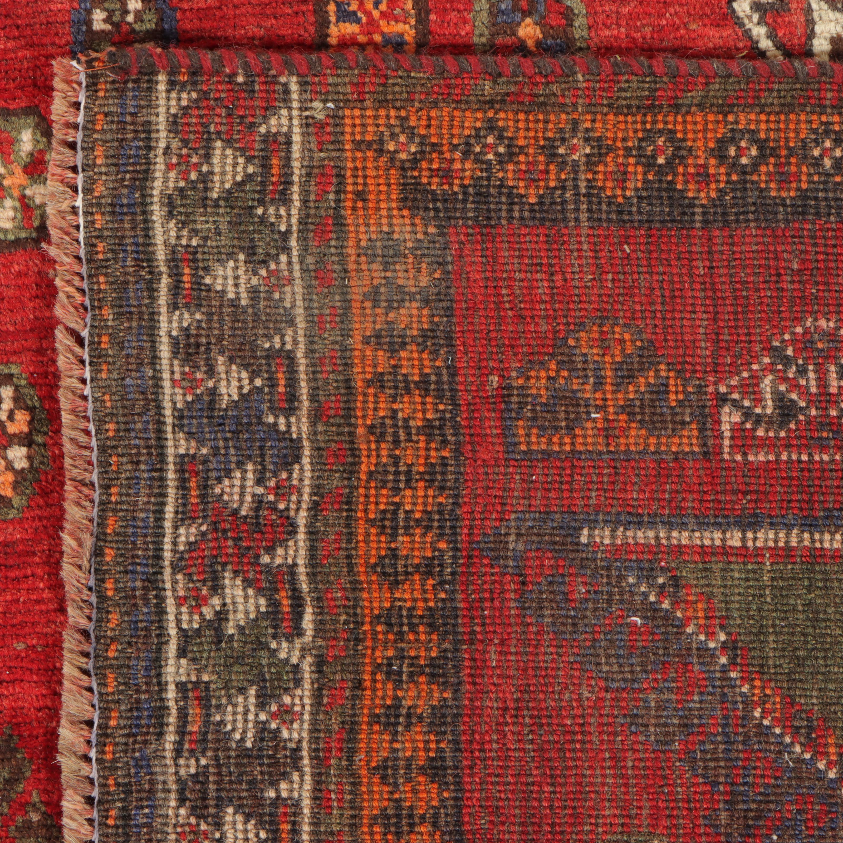 4'8 x 7'6 Hand-Knotted Persian Shiraz Area Rug