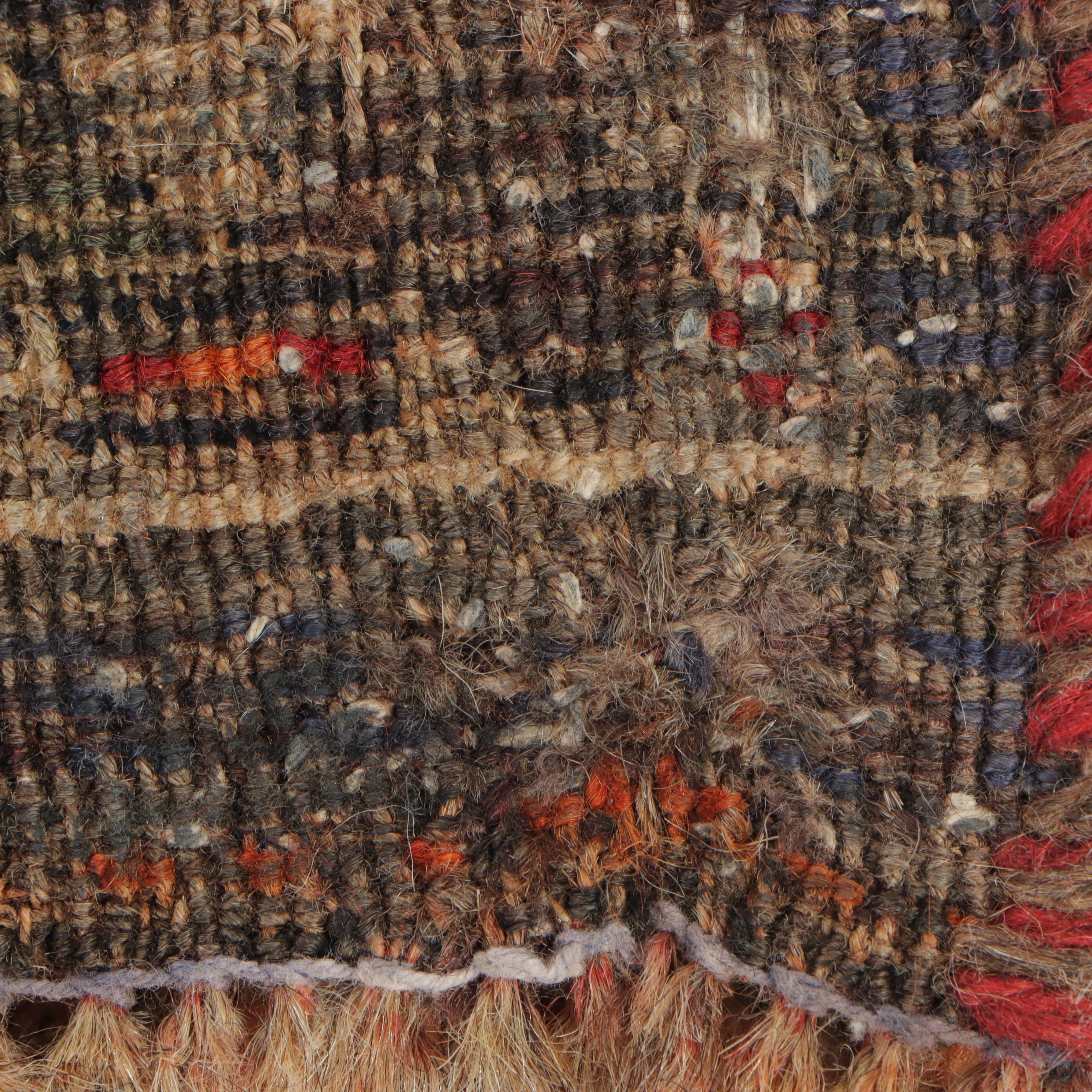 4'8 x 7'6 Hand-Knotted Persian Shiraz Area Rug