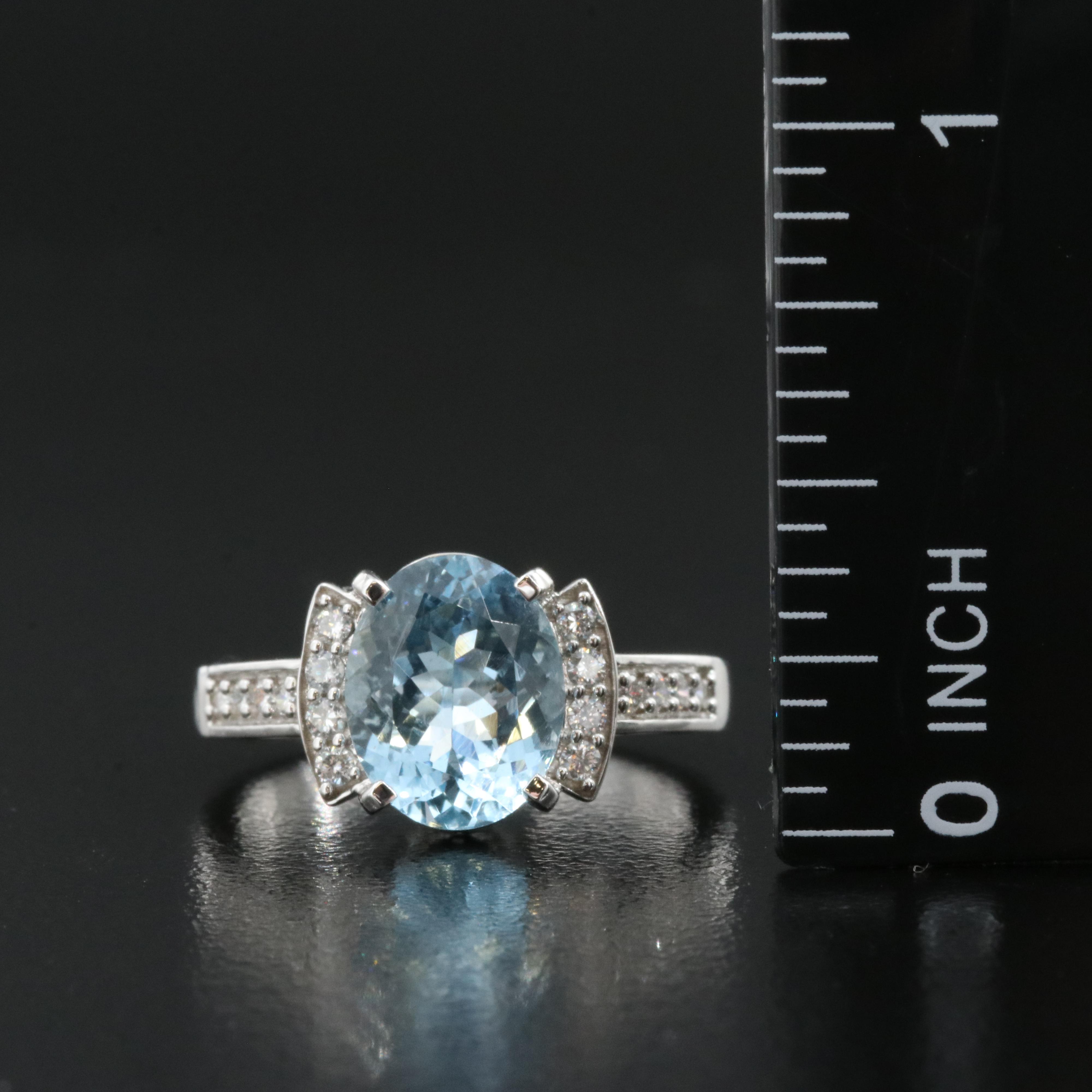 18K 2.40 CT Aquamarine and Diamond Ring