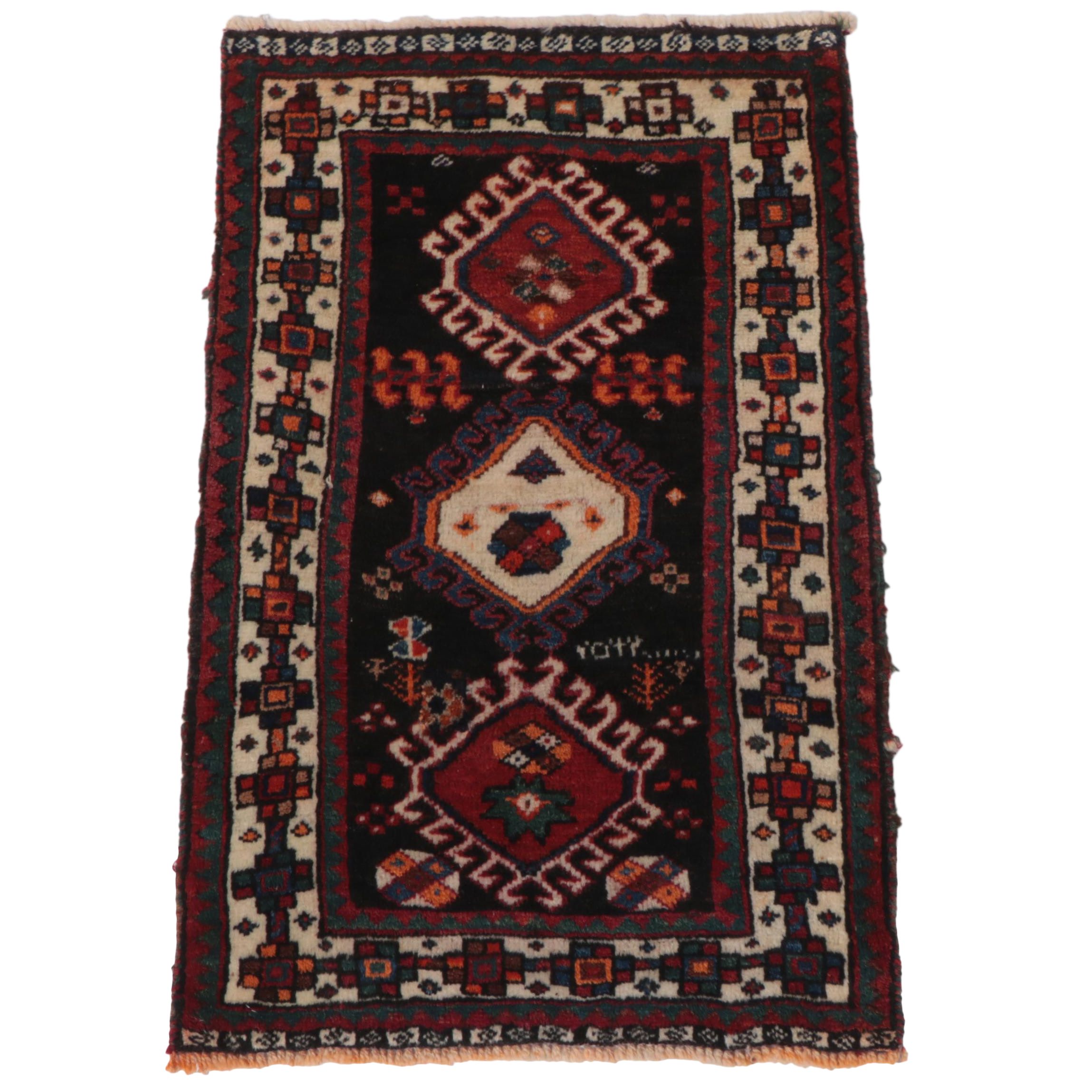 1'11 x 3' Hand-Knotted Persian Shiraz Accent Rug