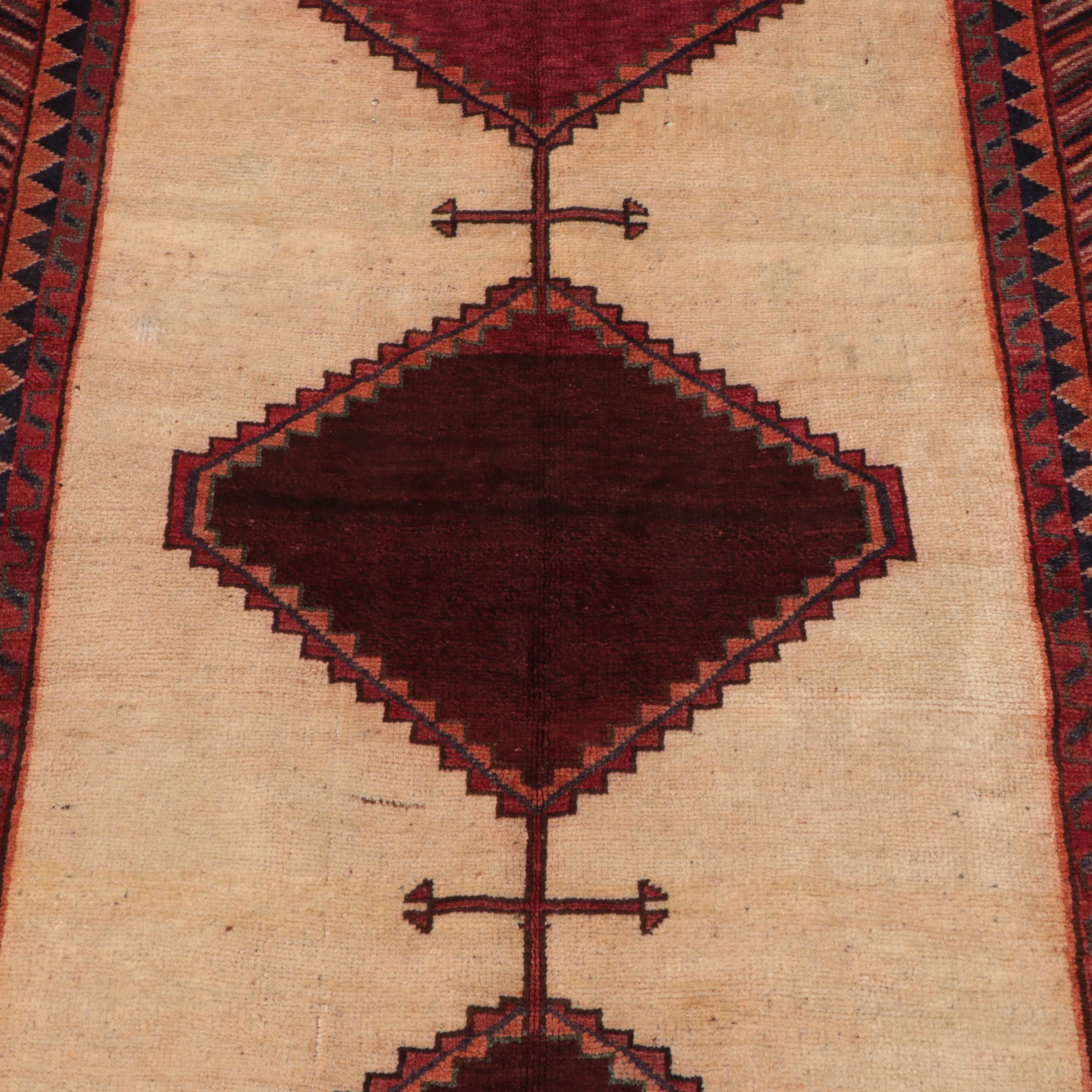 4'10 x 7'10 Hand-Knotted Persian Qashqai Area Rug