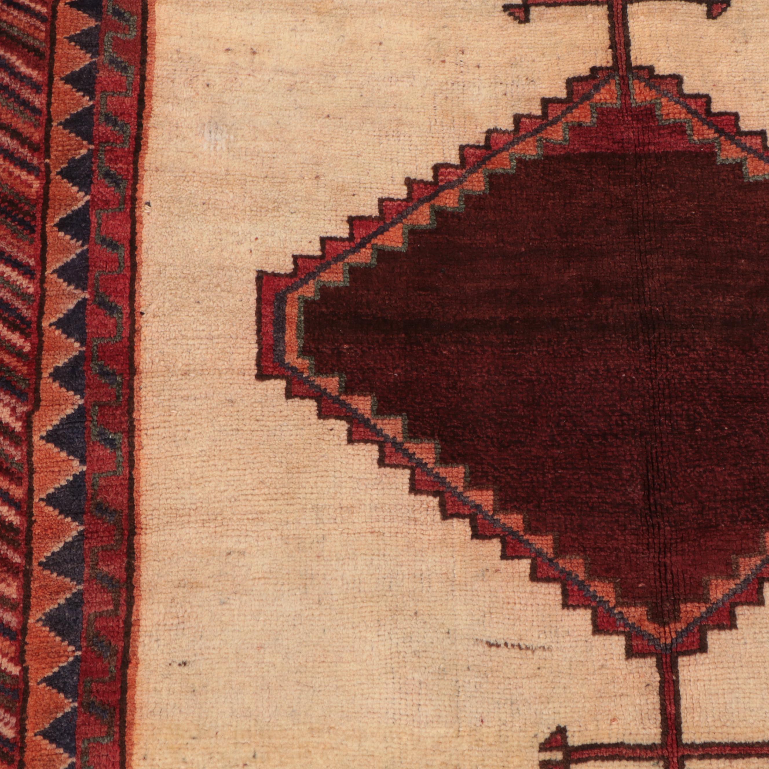 4'10 x 7'10 Hand-Knotted Persian Qashqai Area Rug