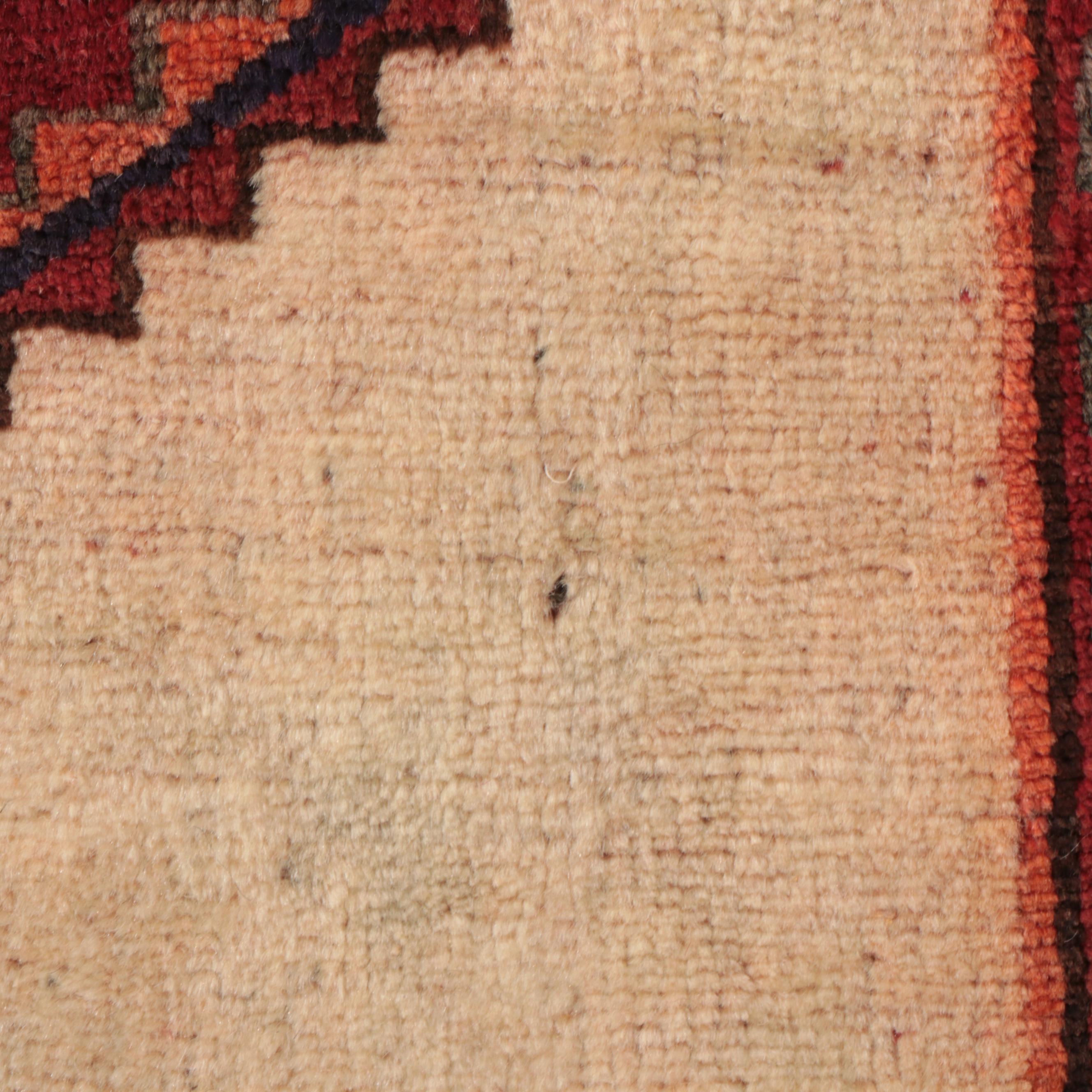 4'10 x 7'10 Hand-Knotted Persian Qashqai Area Rug