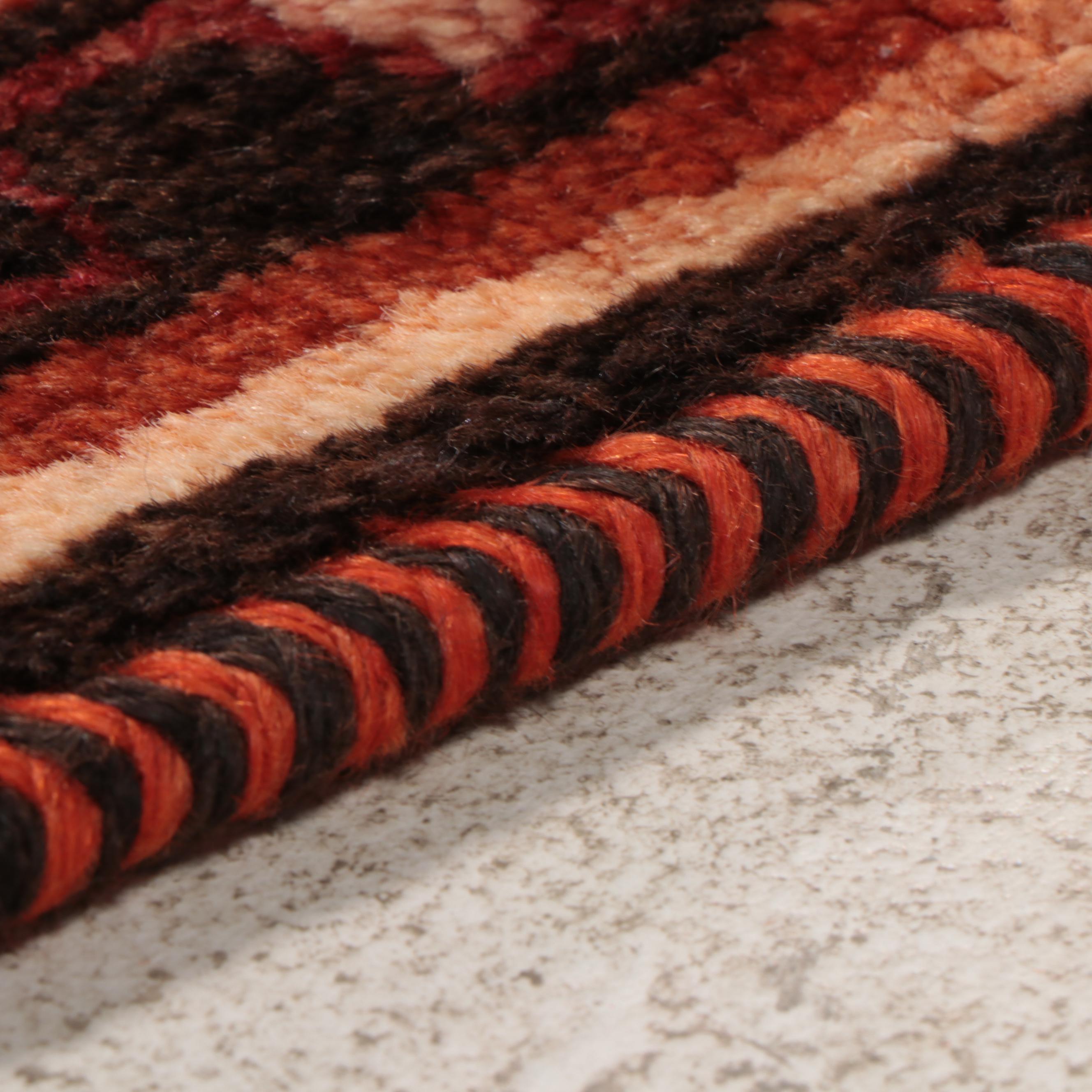 4'10 x 7'10 Hand-Knotted Persian Qashqai Area Rug