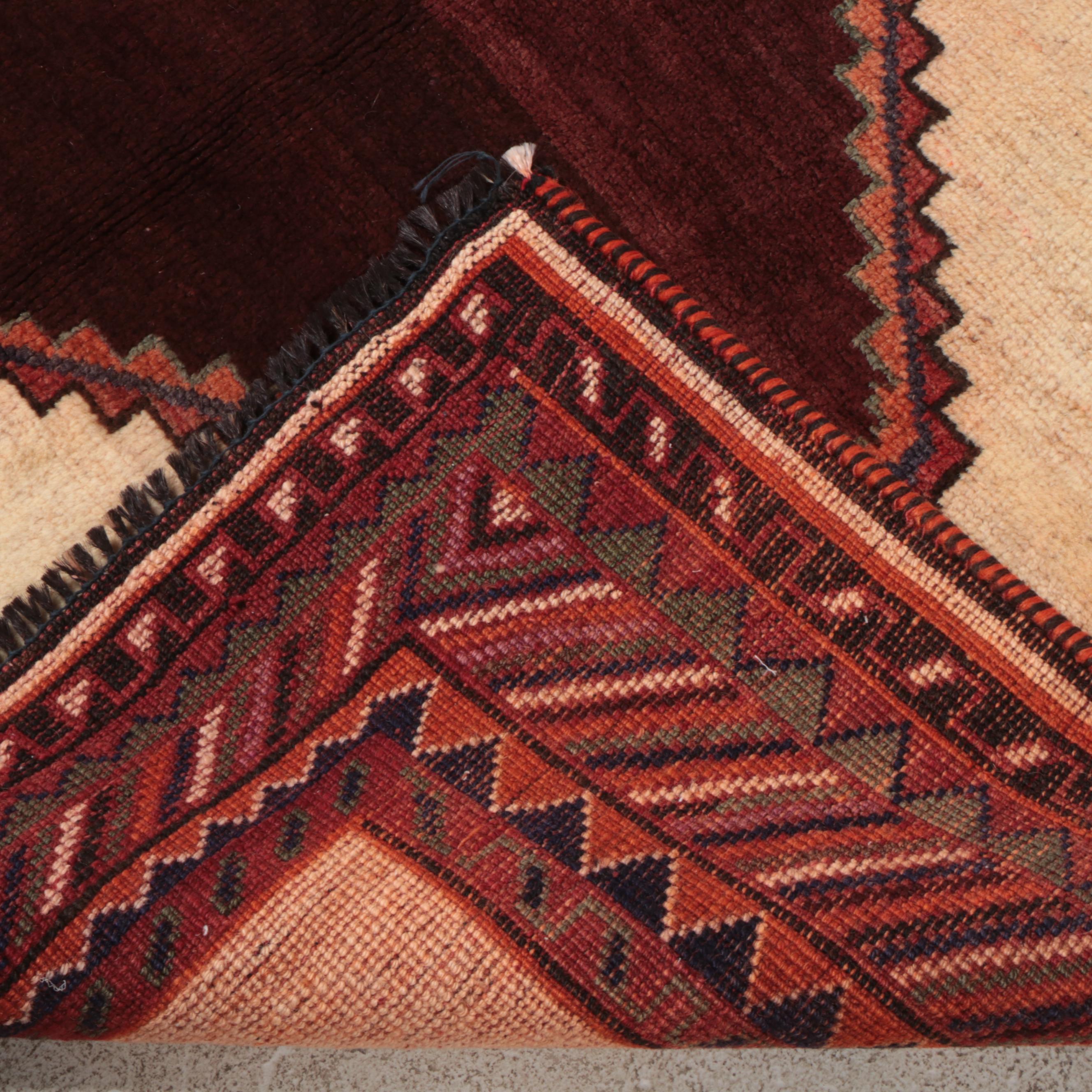 4'10 x 7'10 Hand-Knotted Persian Qashqai Area Rug