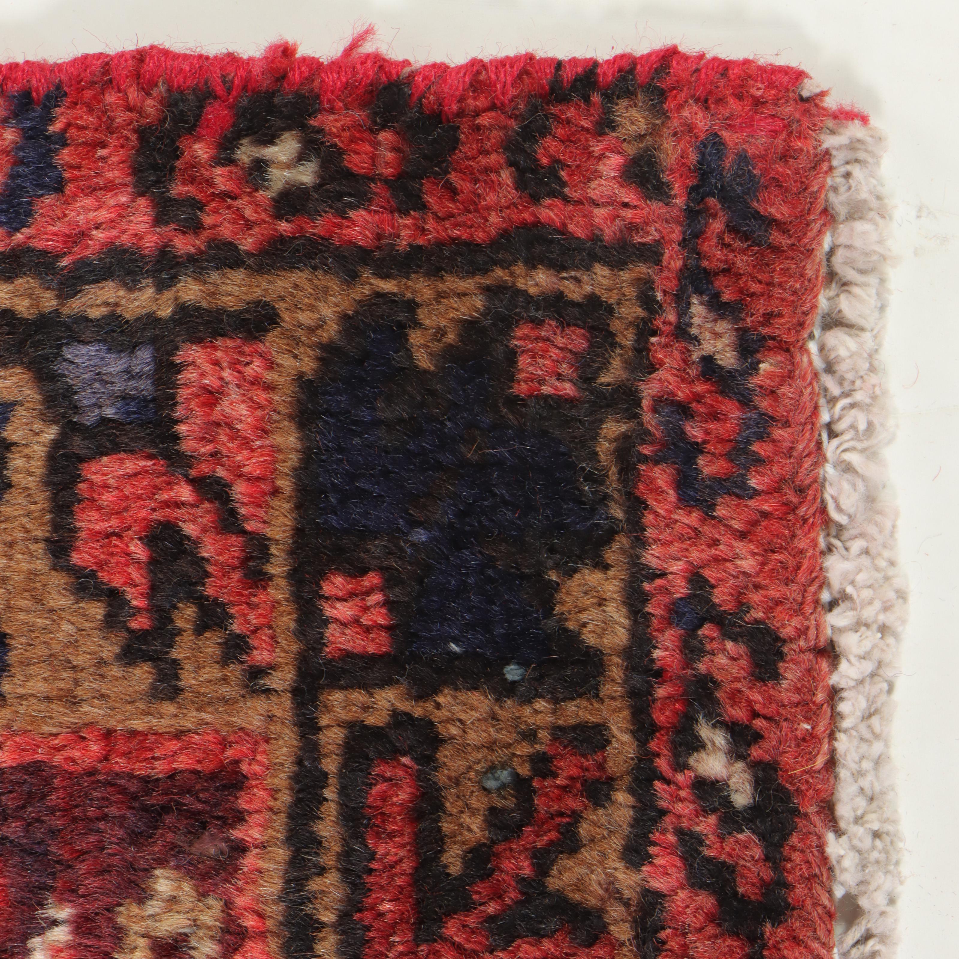 2'7 x 4'1 Hand-Knotted Persian Zanjan Accent Rug