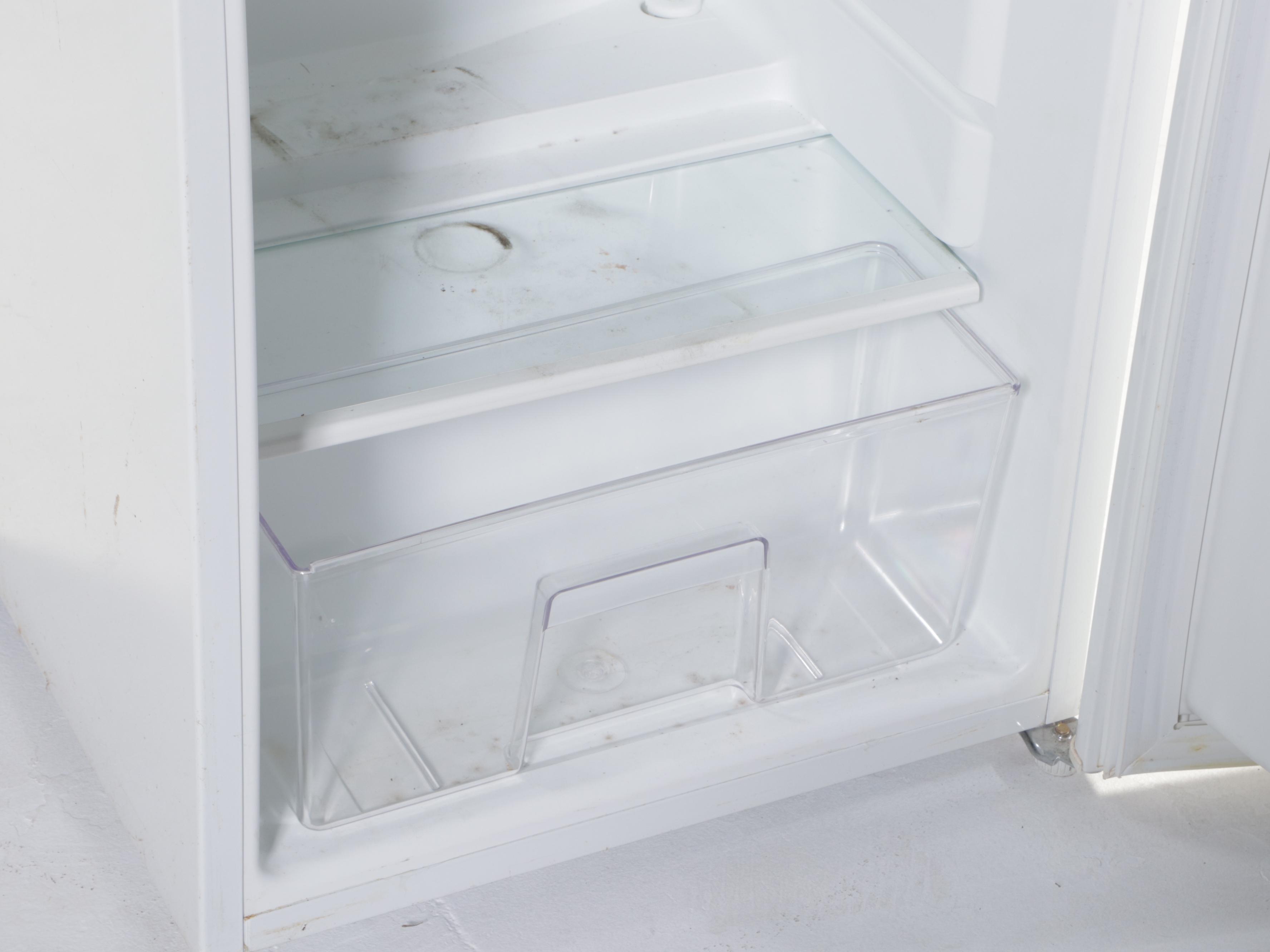 Sunbeam "SCRO3PMWBW" 2.8 Cu. Ft. Mini Fridge