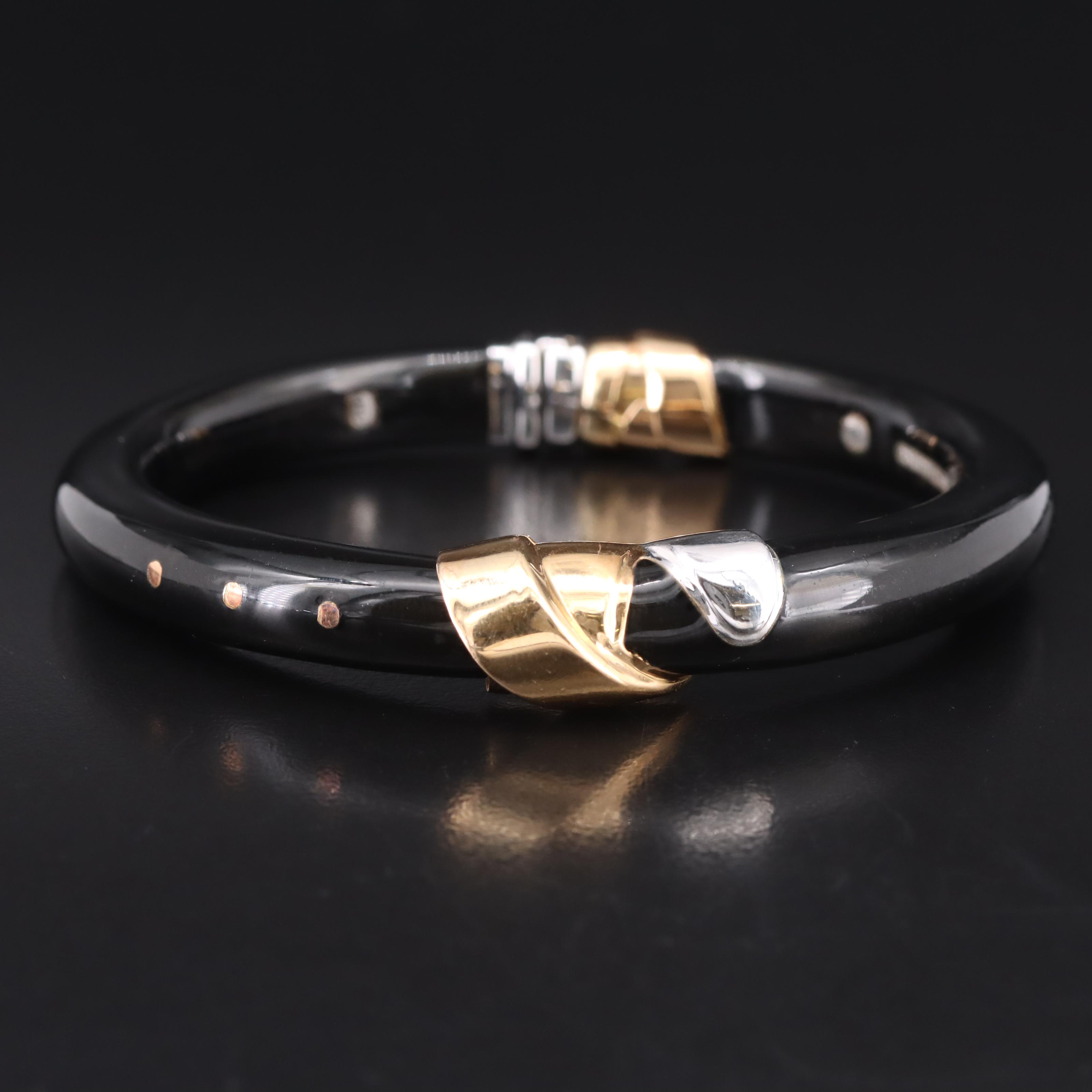 La Nouvelle Bague 18K Enamel Hinged Bangle