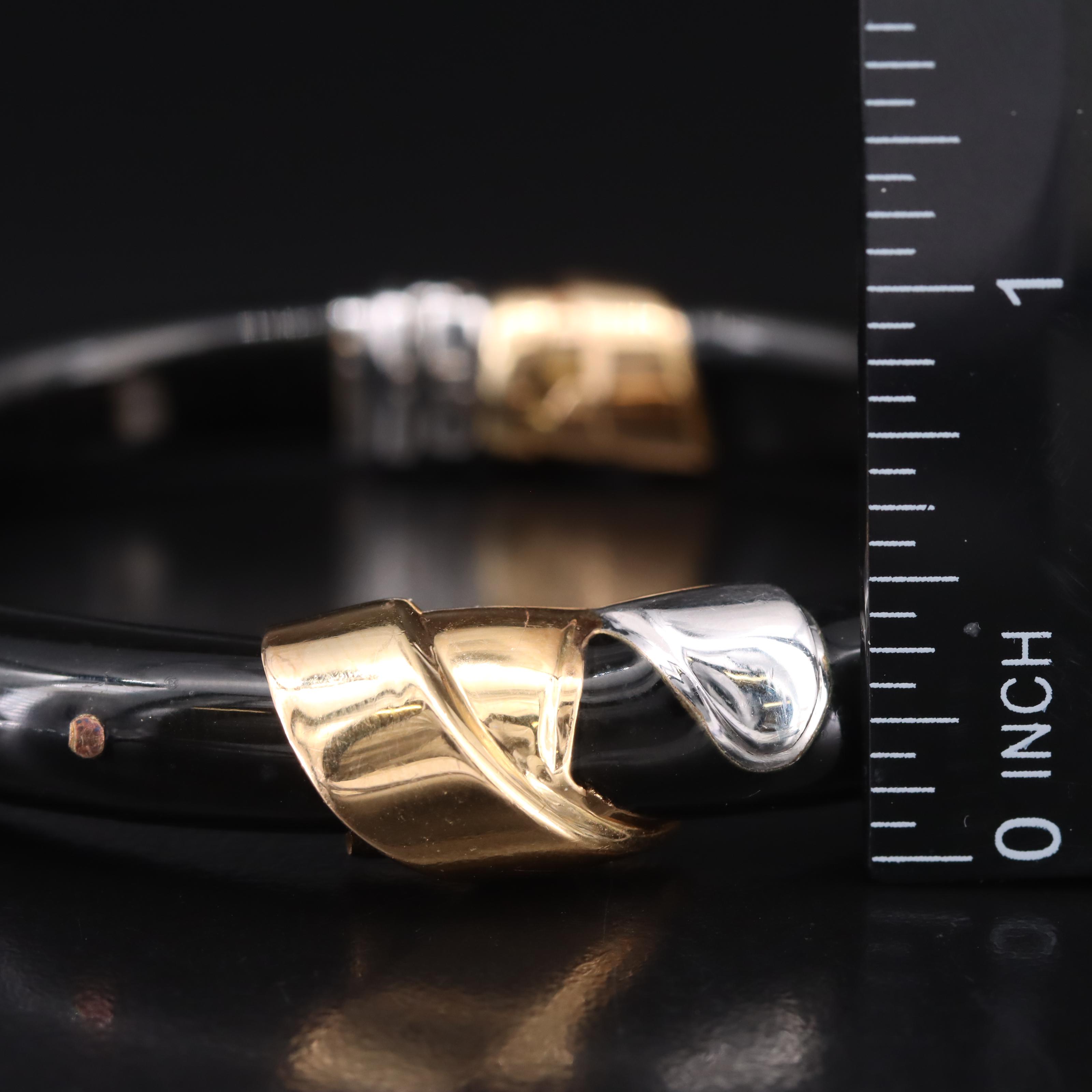 La Nouvelle Bague 18K Enamel Hinged Bangle