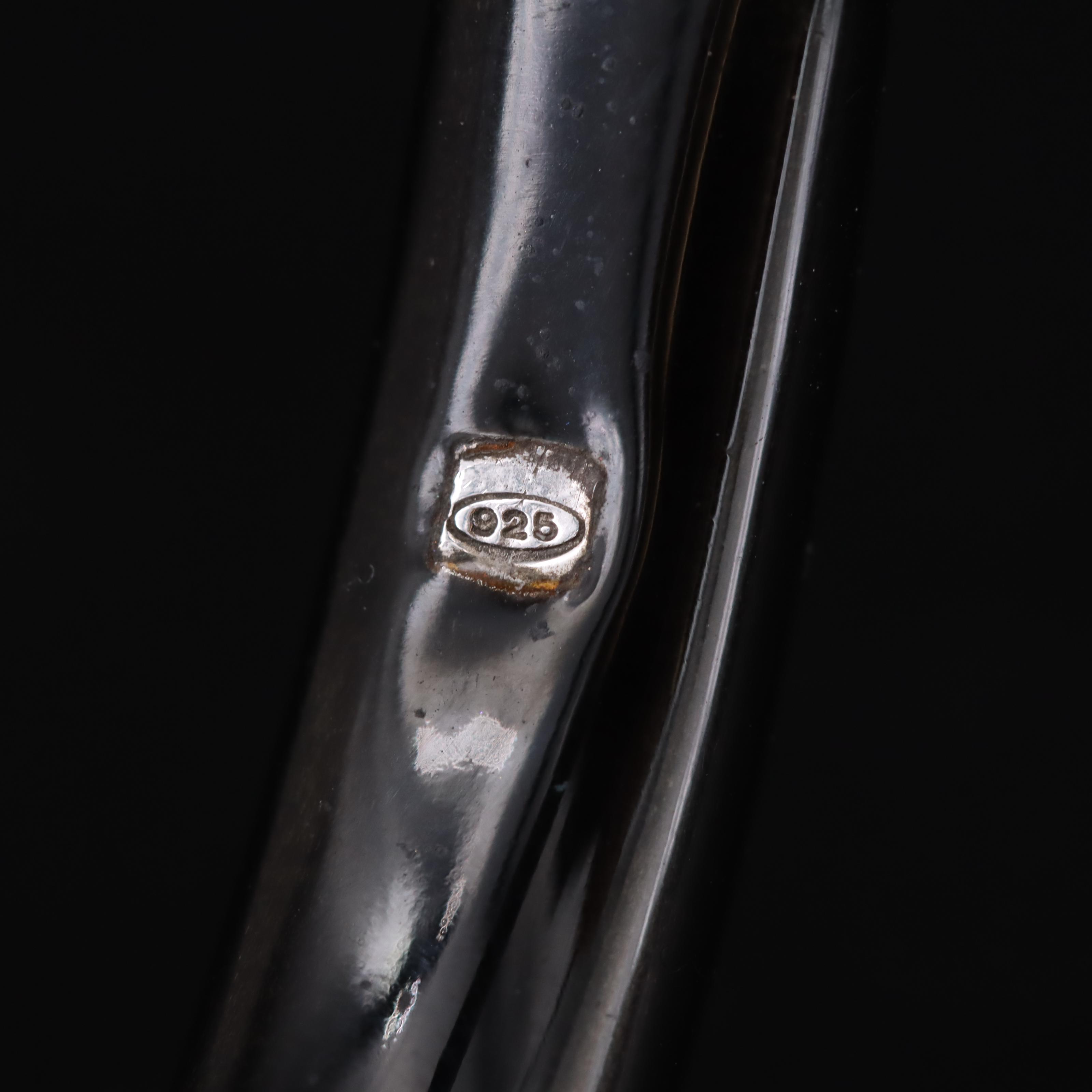 La Nouvelle Bague 18K Enamel Hinged Bangle