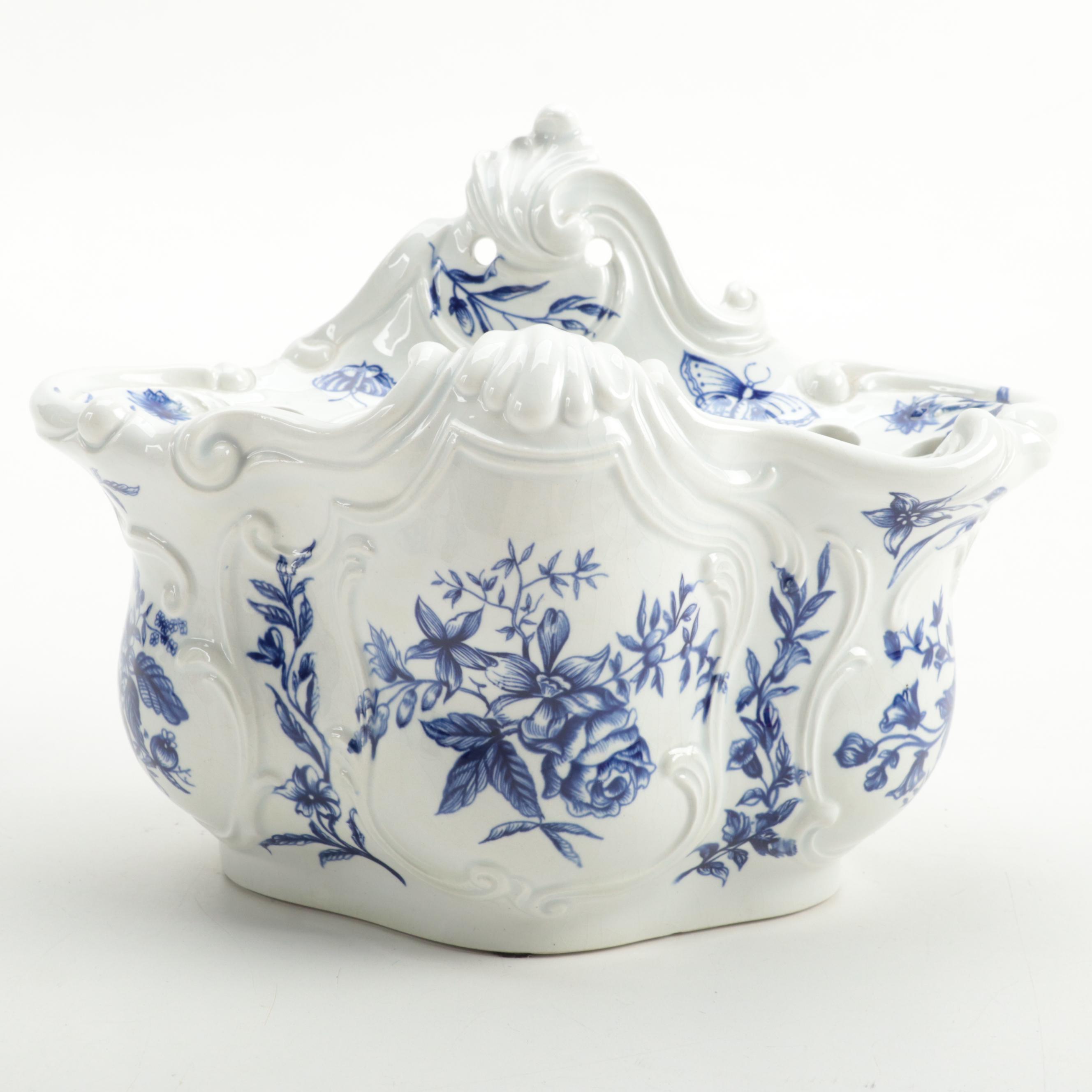 Mottahedeh Williamsburg Restoration Delft Tulipiere and Other Décor