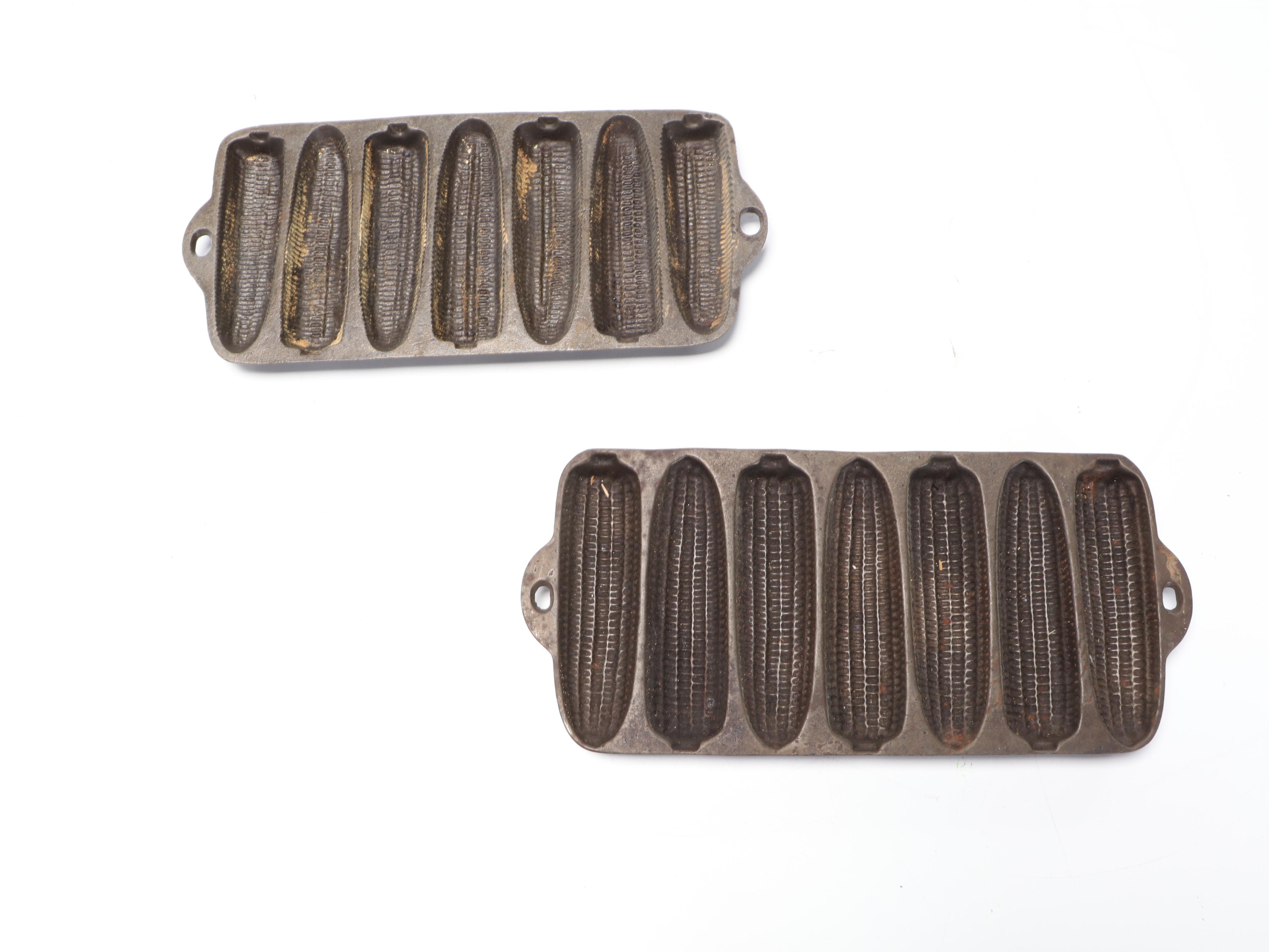 Cast Iron Corn Cob Muffin Tins with Other Dutch Ovens, Mid to Late 20th Century
