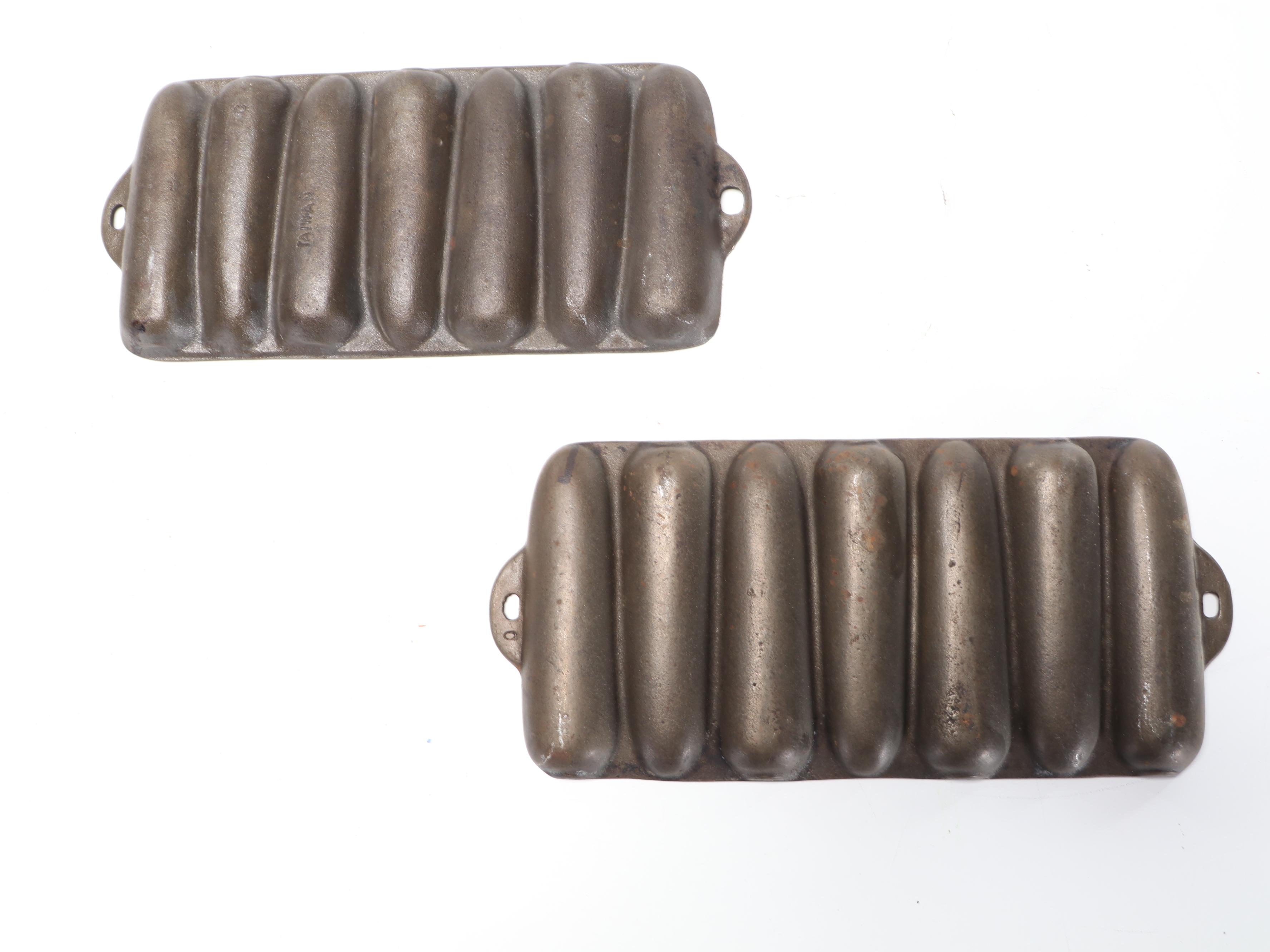 Cast Iron Corn Cob Muffin Tins with Other Dutch Ovens, Mid to Late 20th Century