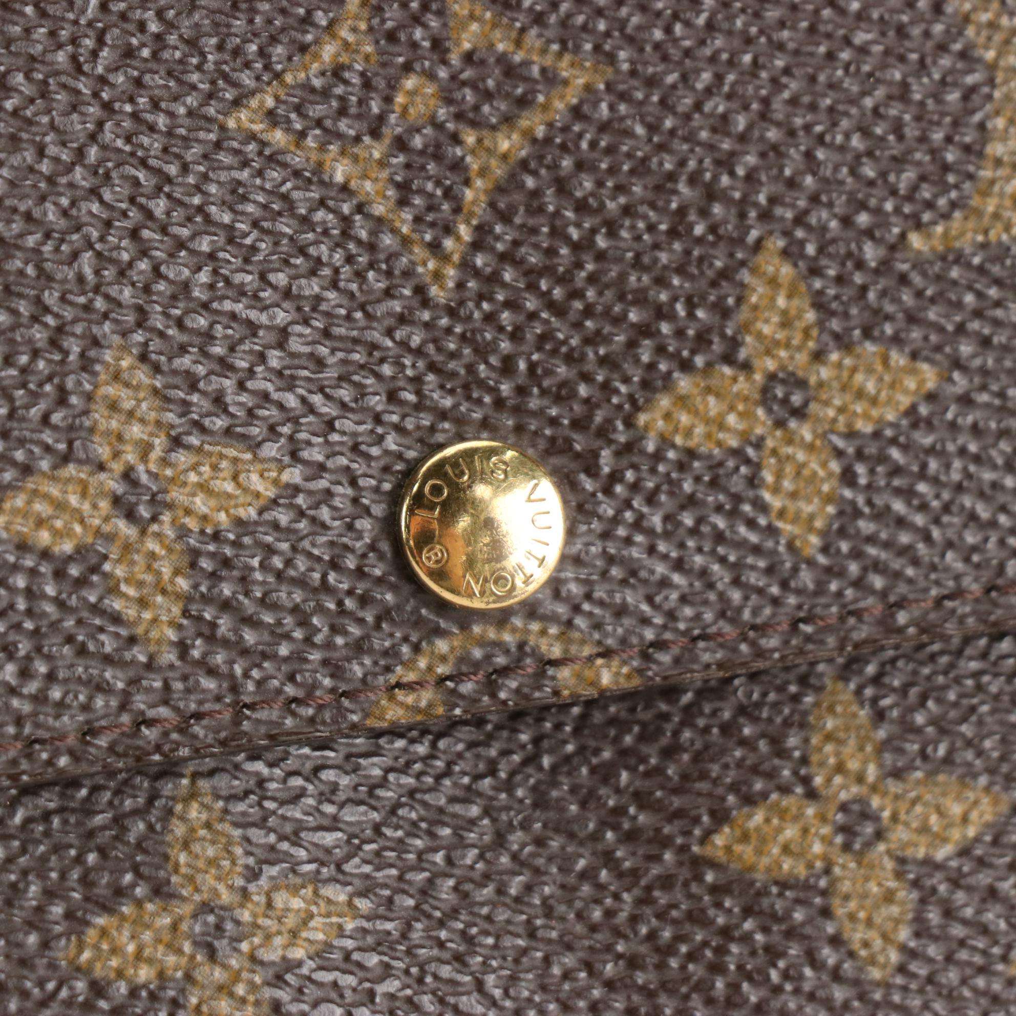 Louis Vuitton Sarah Wallet in Monogram Canvas