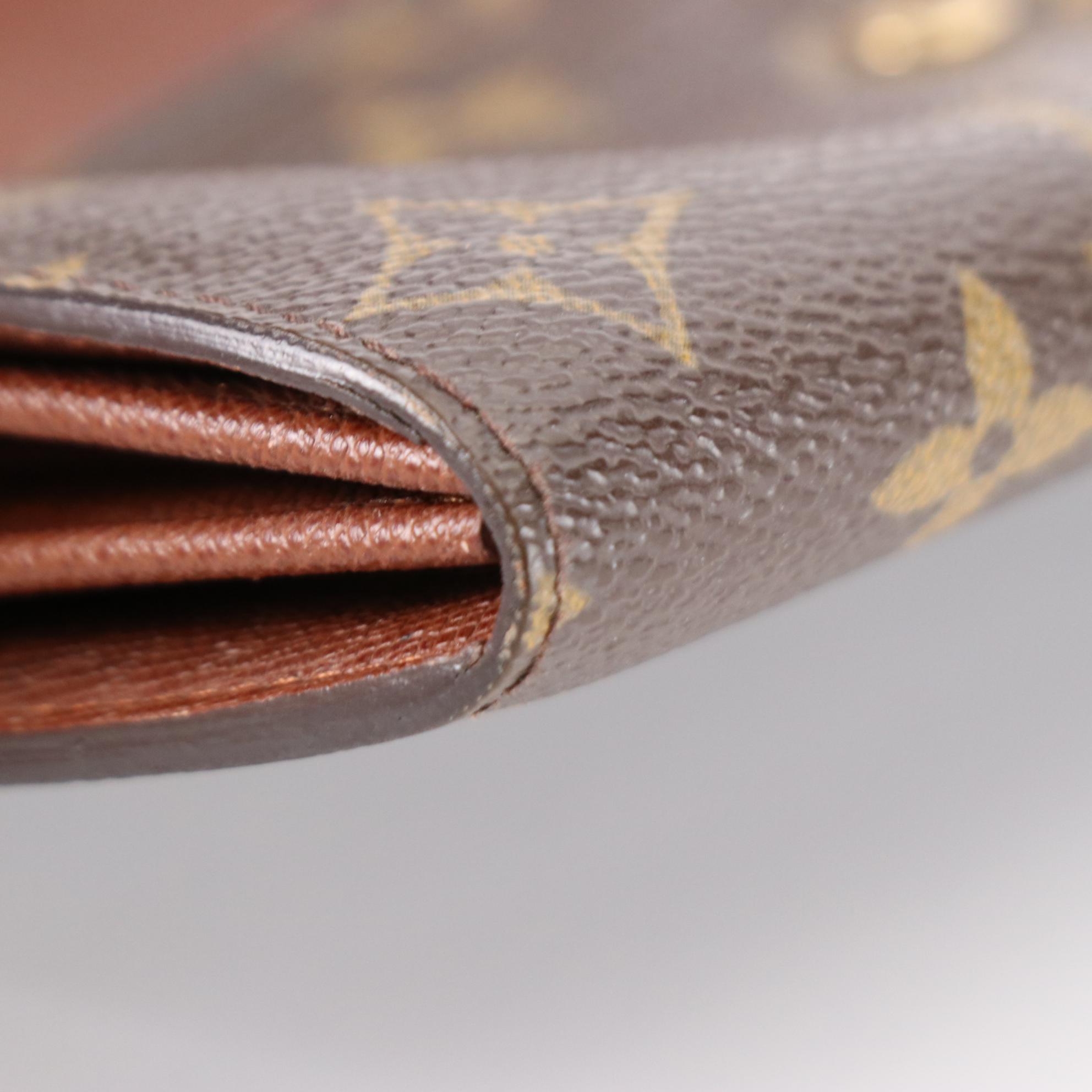 Louis Vuitton Sarah Wallet in Monogram Canvas