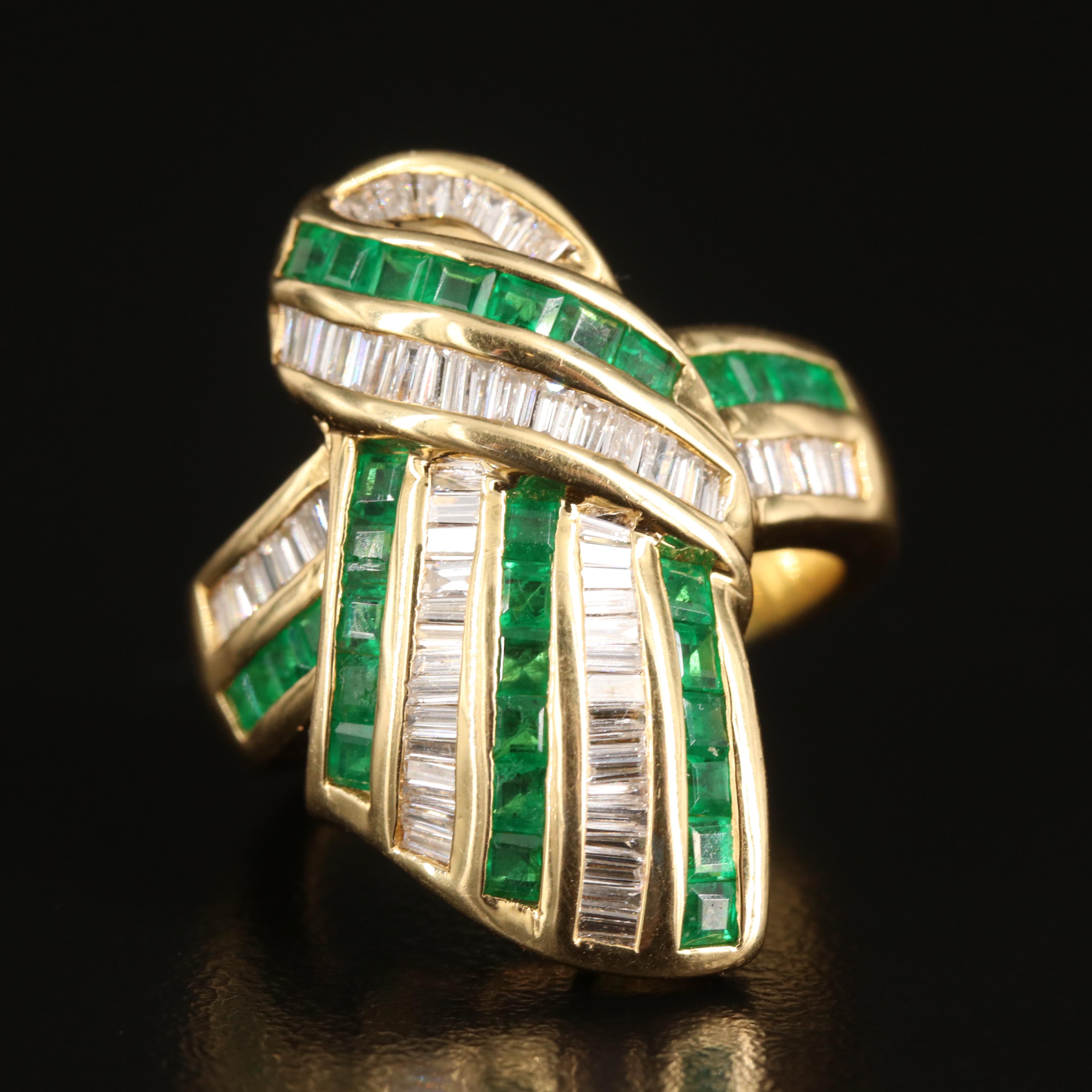 18K 1.00 CTW Diamond and Emerald Ribbon Ring