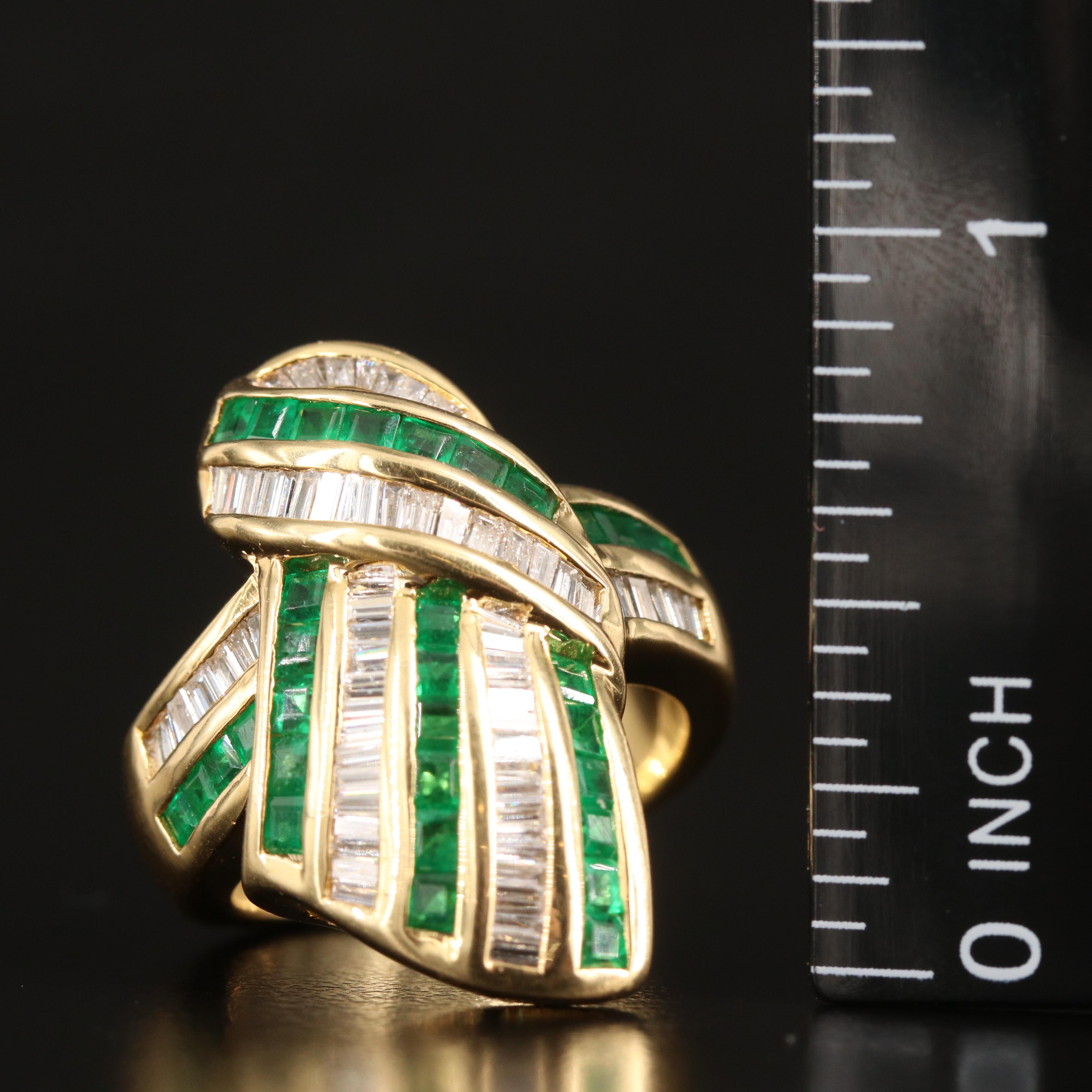 18K 1.00 CTW Diamond and Emerald Ribbon Ring