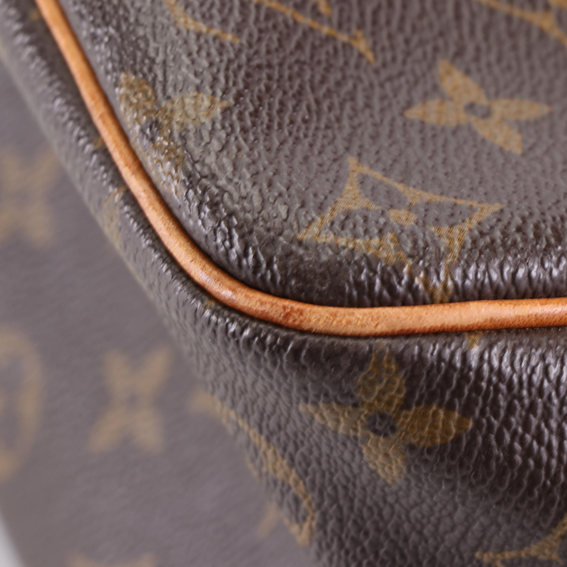Louis Vuitton Deauville Bag in Monogram Canvas
