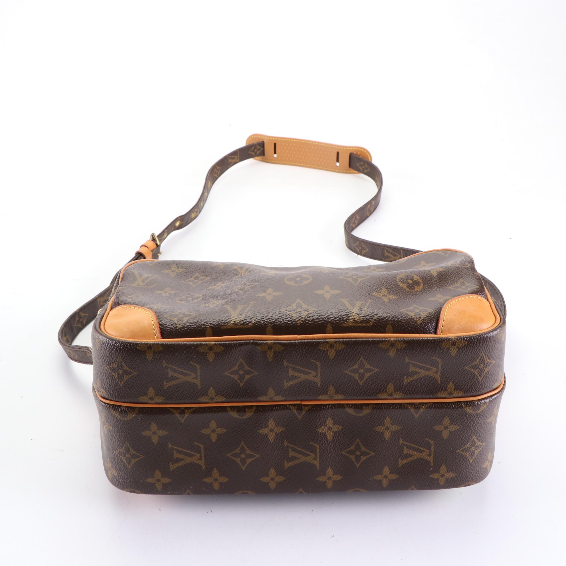 Louis Vuitton Nile Crossbody Bag in Monogram Canvas and Vachetta Leather