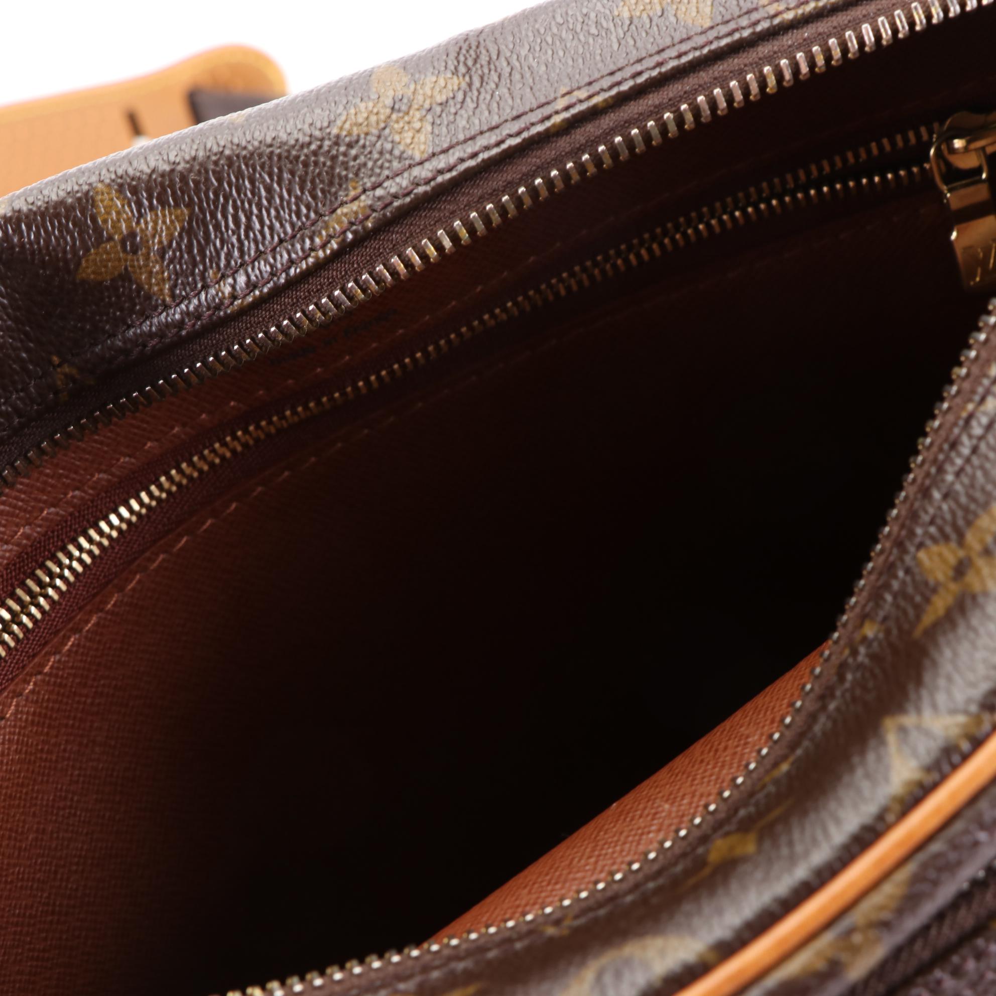 Louis Vuitton Nile Crossbody Bag in Monogram Canvas and Vachetta Leather