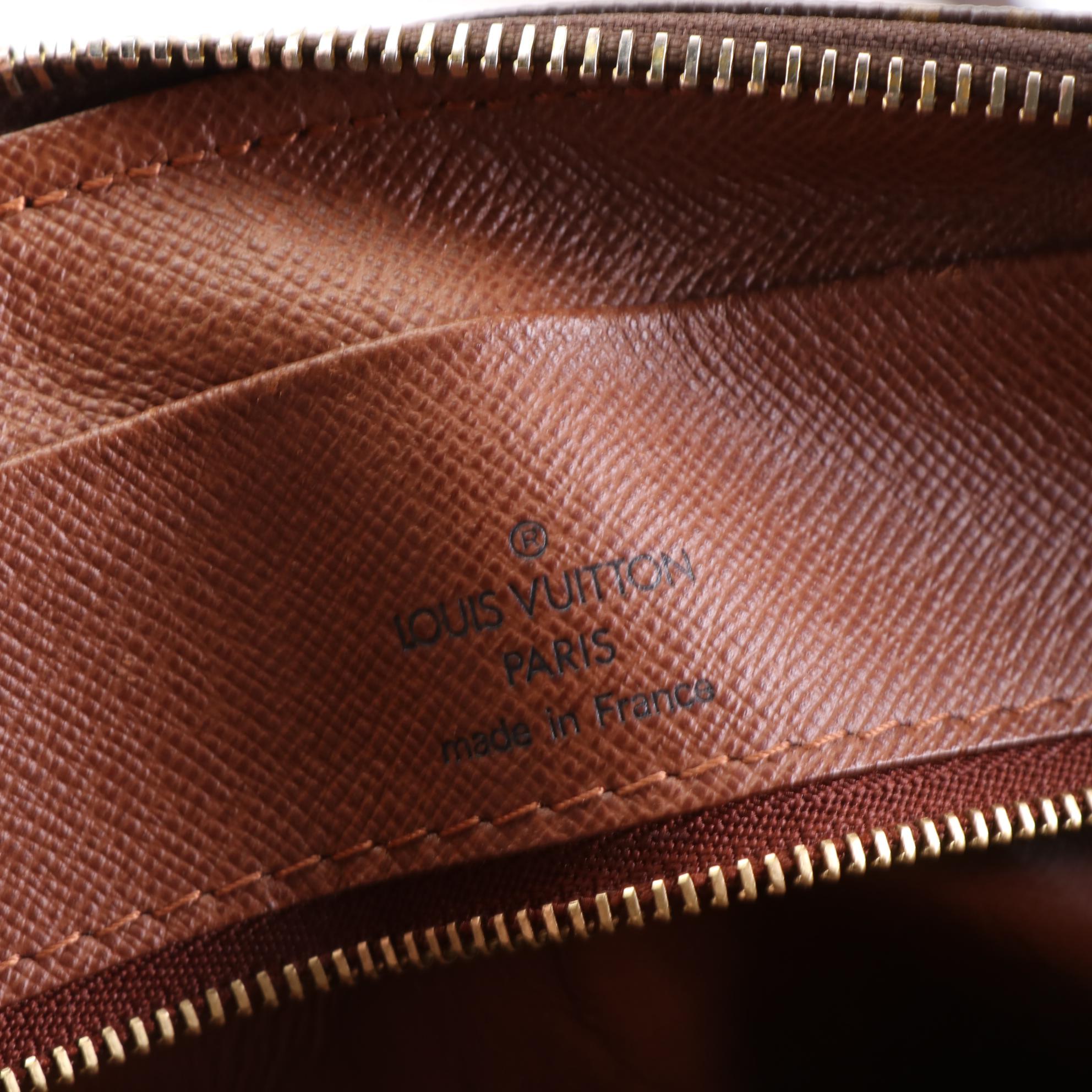 Louis Vuitton Nile Crossbody Bag in Monogram Canvas and Vachetta Leather