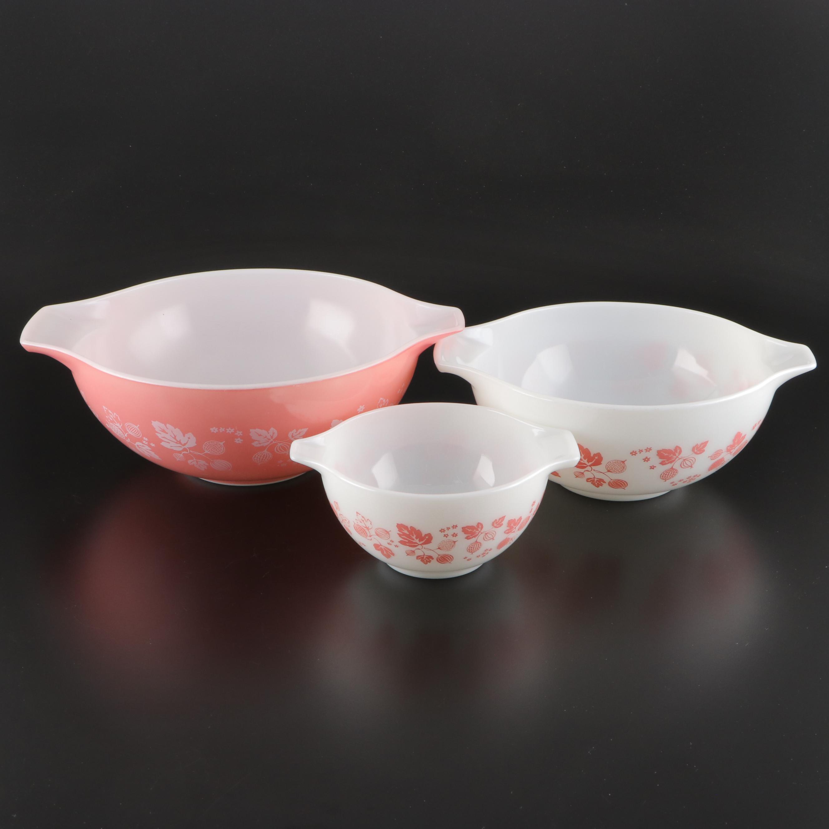 Pyrex "Gooseberry" Graduated Glass Cinderella Bowls, Mid-20th Century