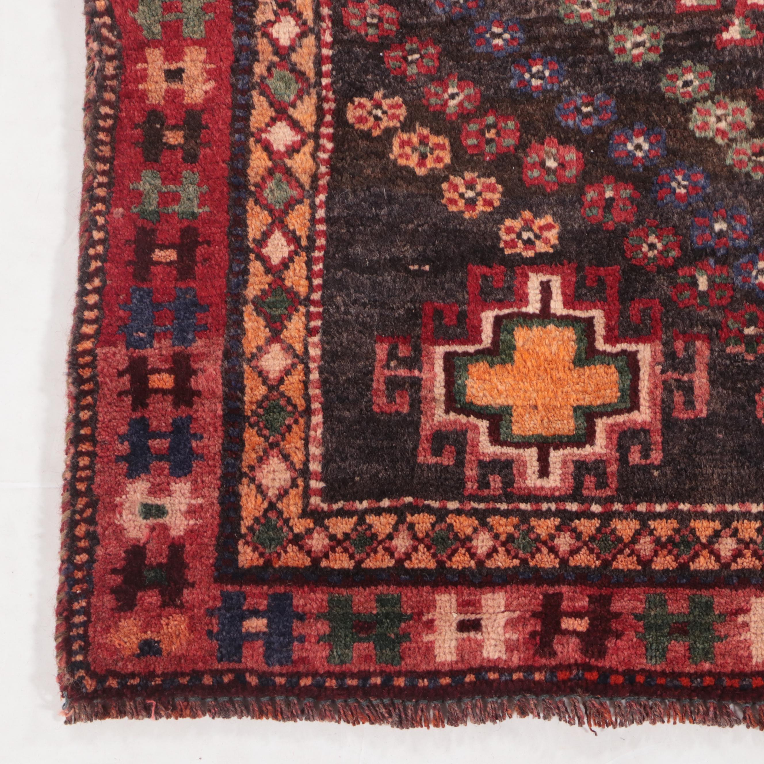 5' x 7'10 Hand-Knotted Persian Qashqai Area Rug