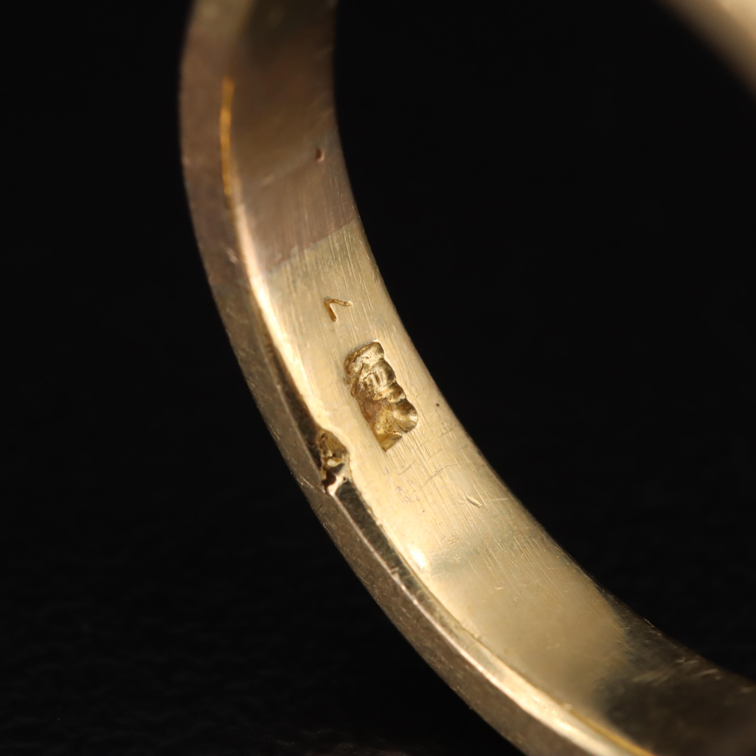 18K 0.32 CTW Diamond Channel Band