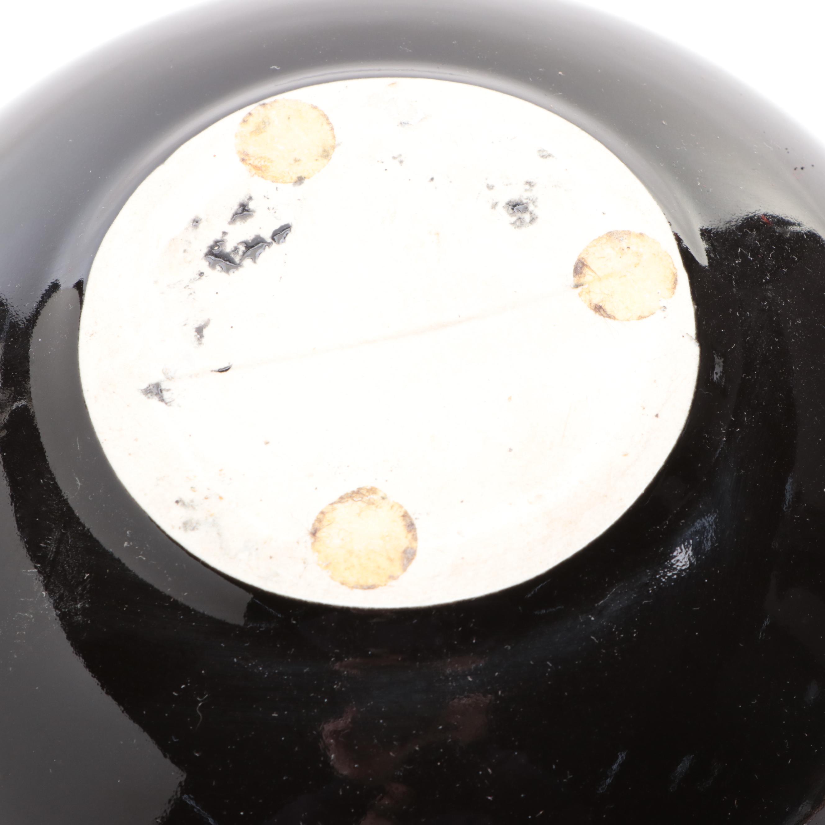 High Gloss Ceramic Decanter Music Box with Two High Gloss Ceramic Table Vases