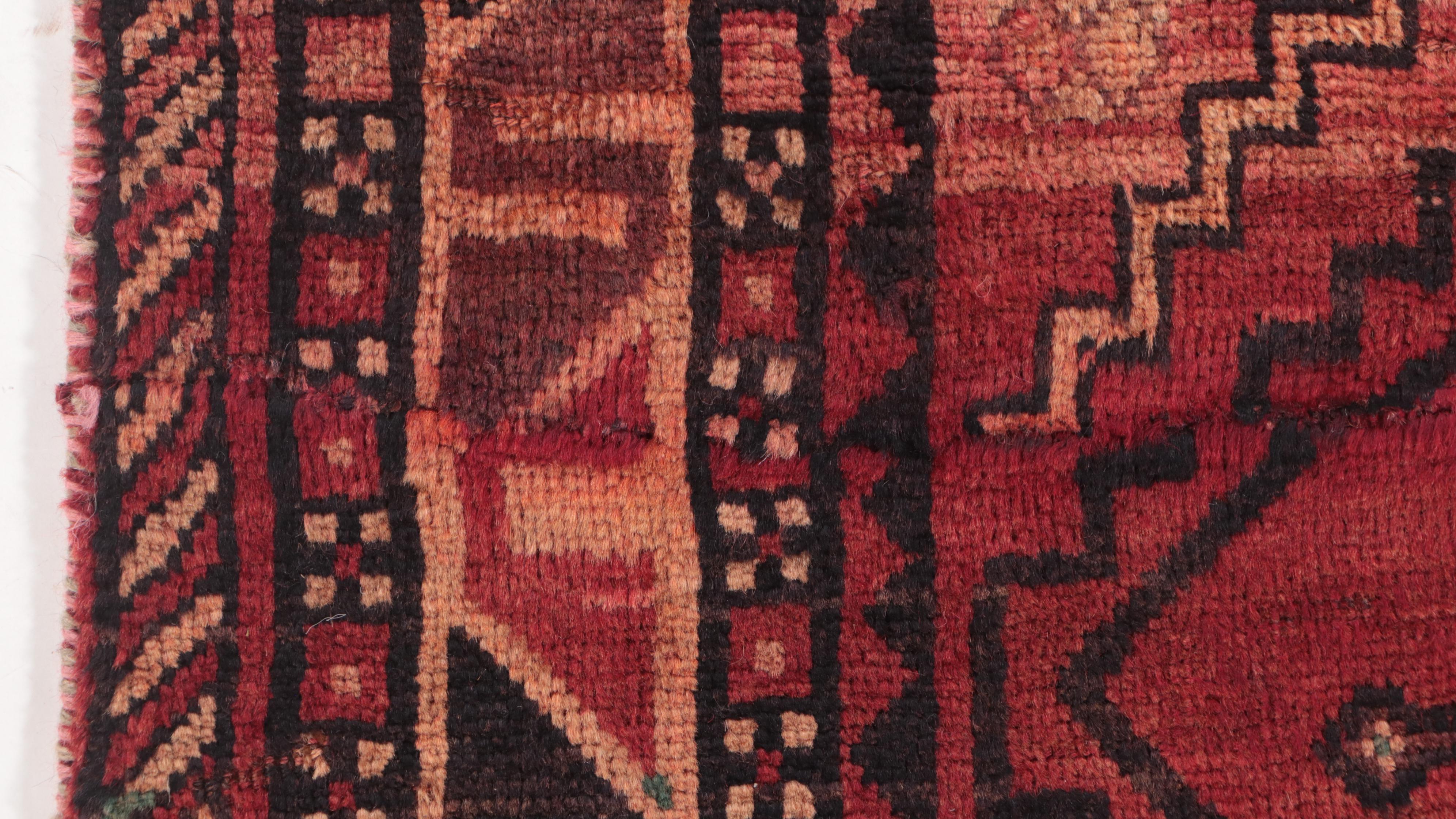 4'8 x 7'10 Hand-Knotted Persian Yalameh Area Rug