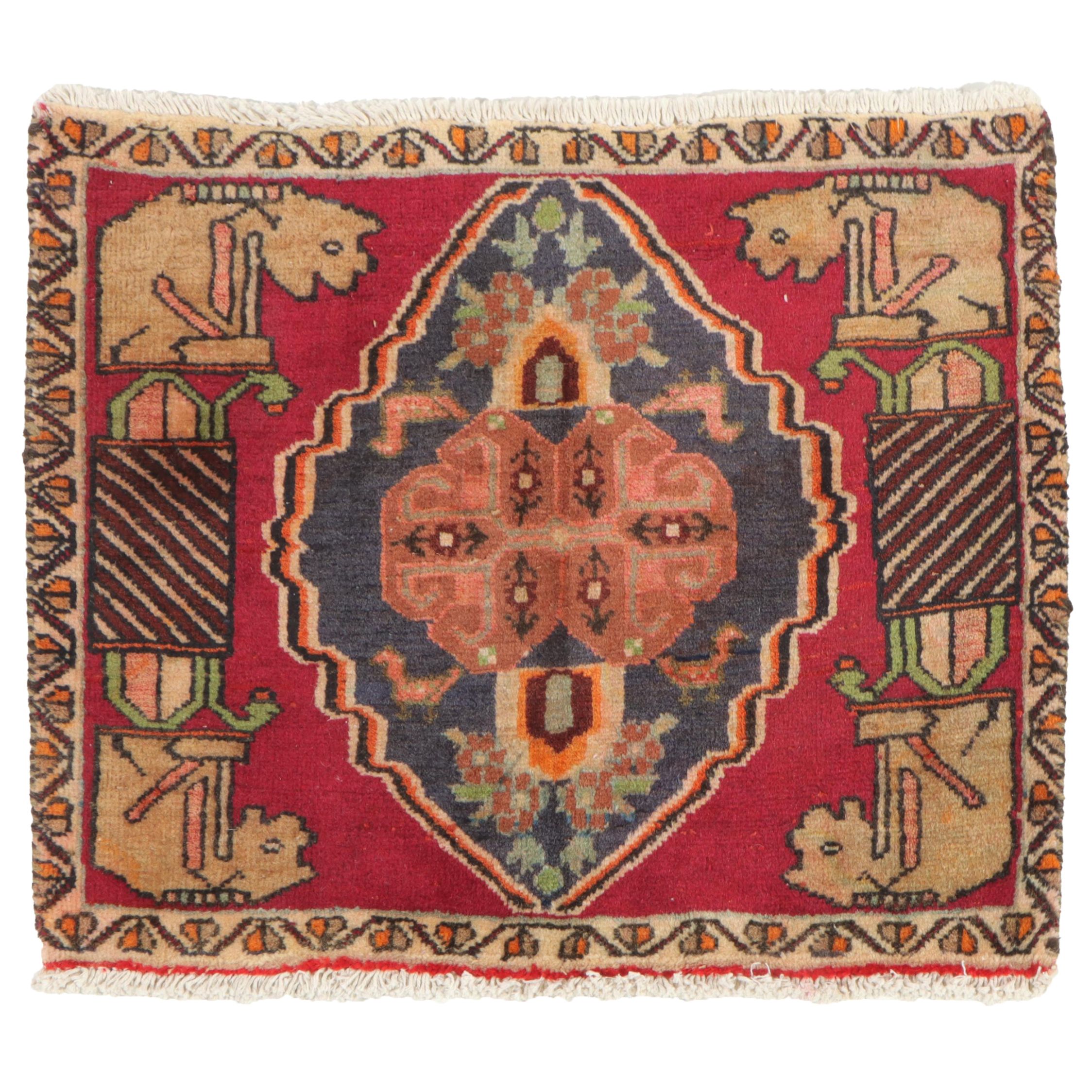 1'9 x 2' Hand-Knotted Persian Qashqai Floor Mat