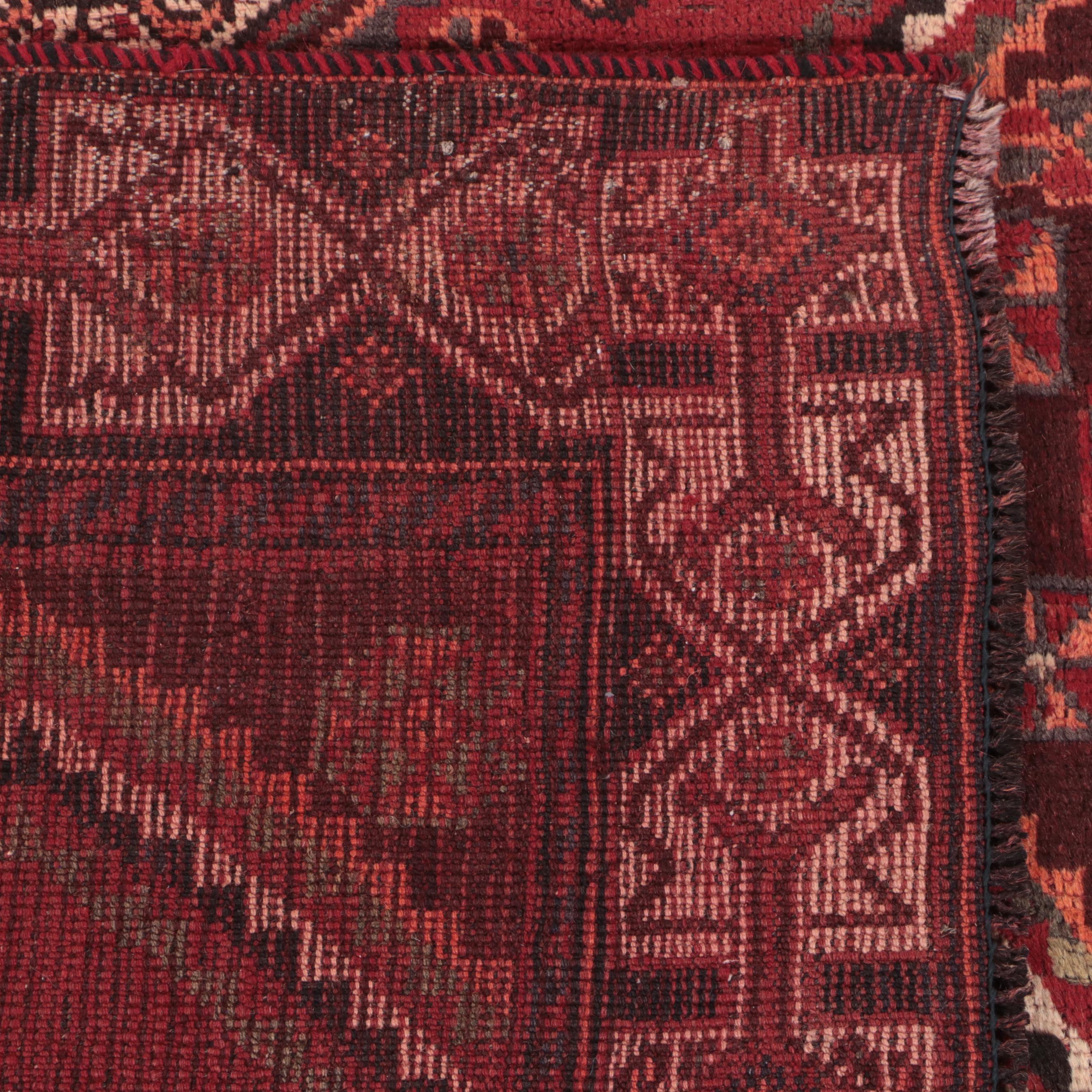 4'9 x 9'1  Hand-Knotted Persian Shiraz Area Rug