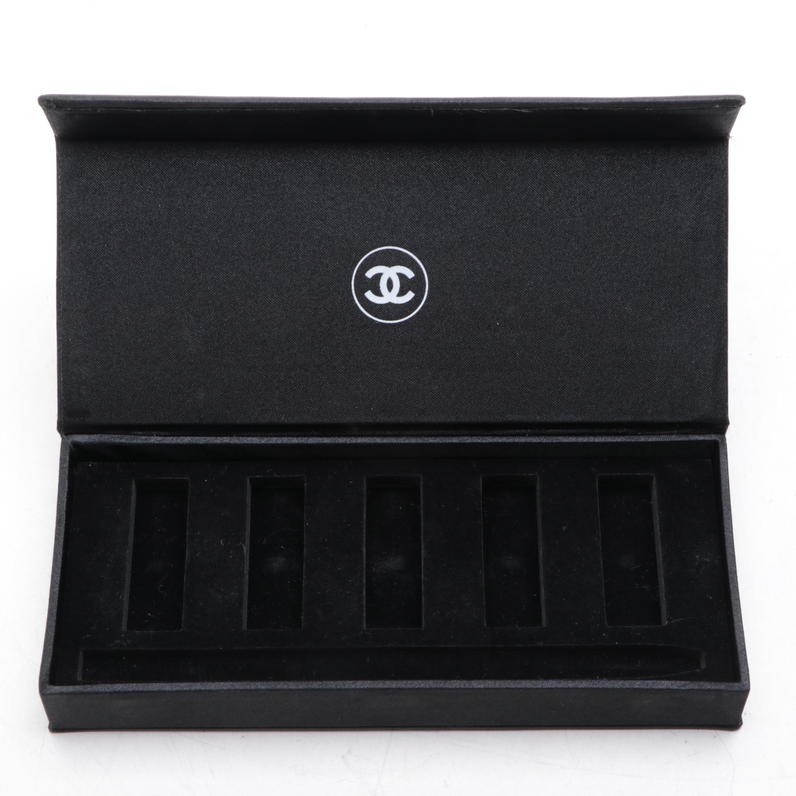 Chanel Beauté Camellia Eyeshadow Palette Case