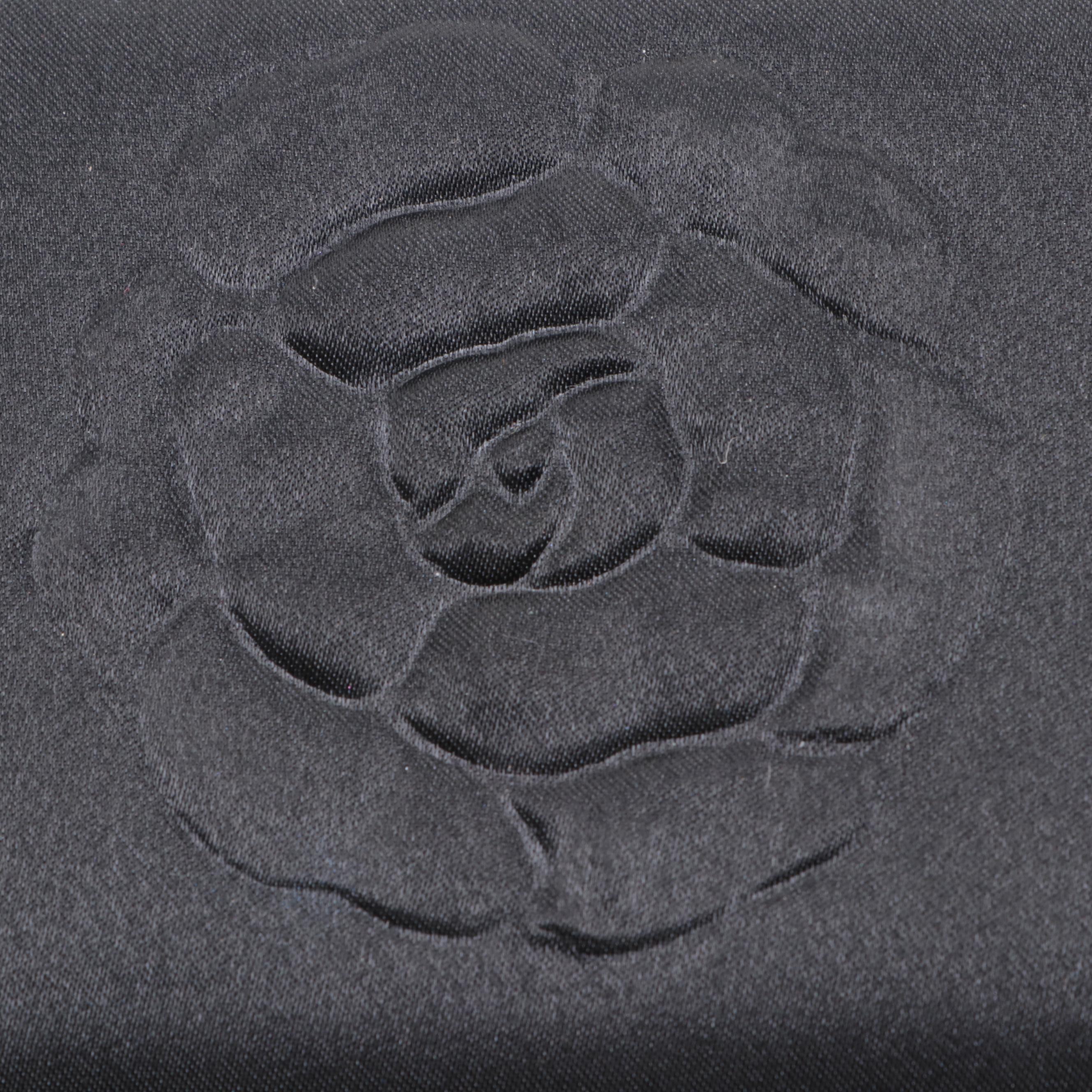 Chanel Beauté Camellia Eyeshadow Palette Case