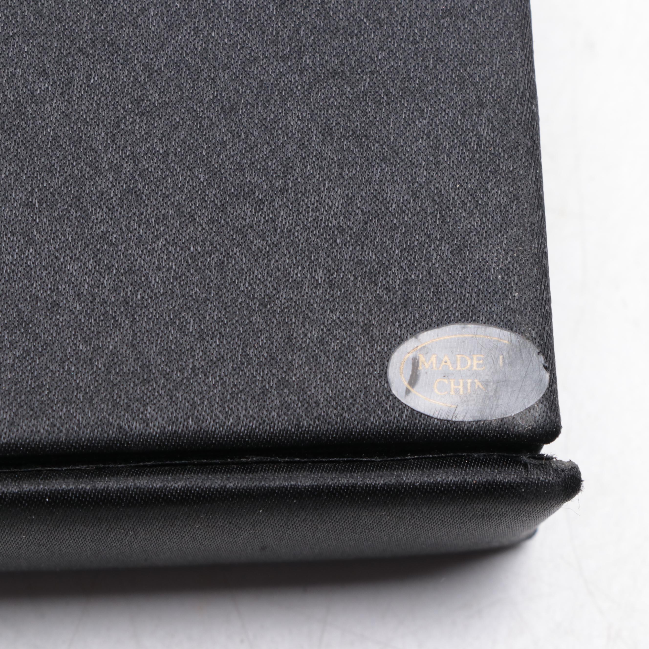 Chanel Beauté Camellia Eyeshadow Palette Case