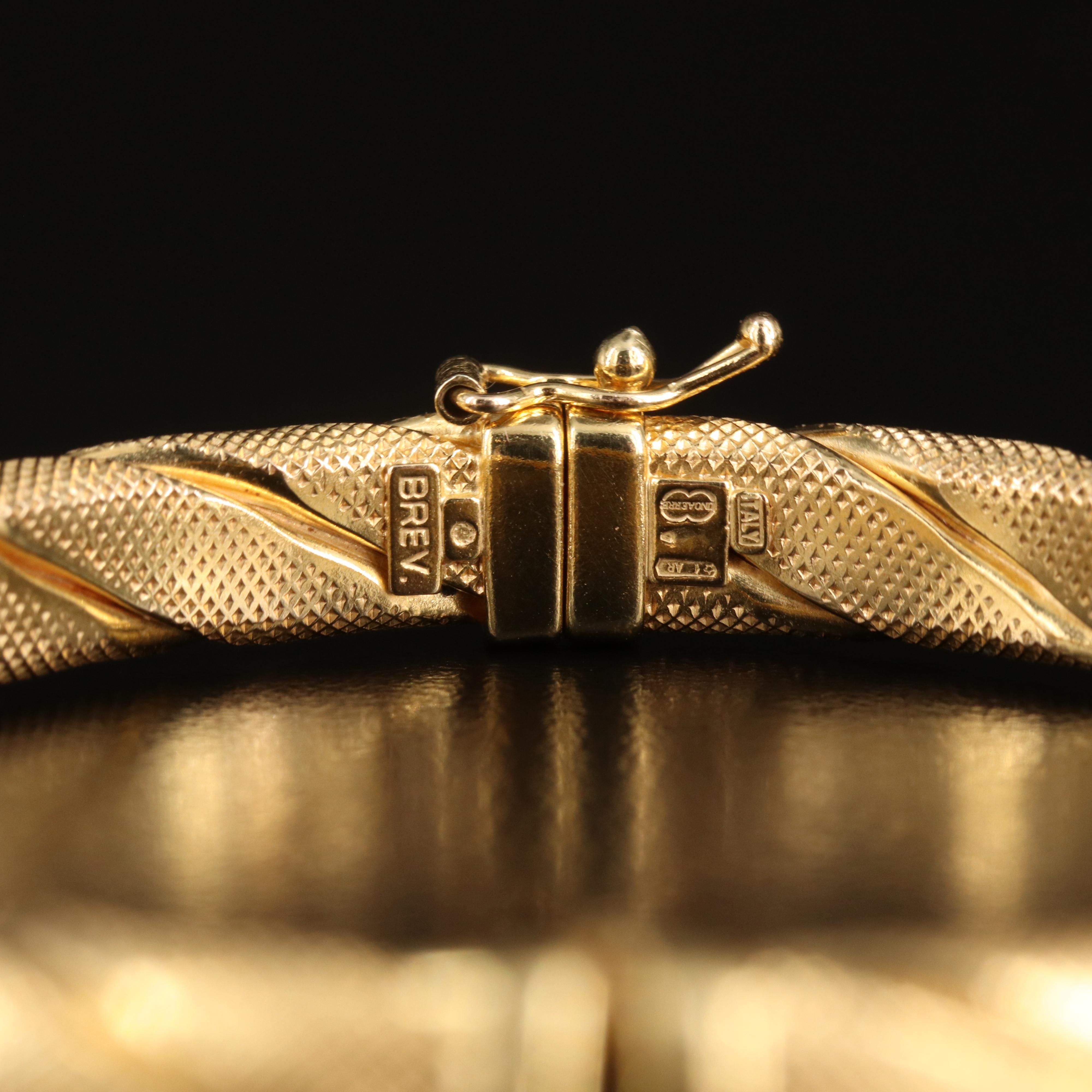 Italian 14K Fluted Hinged Bangle