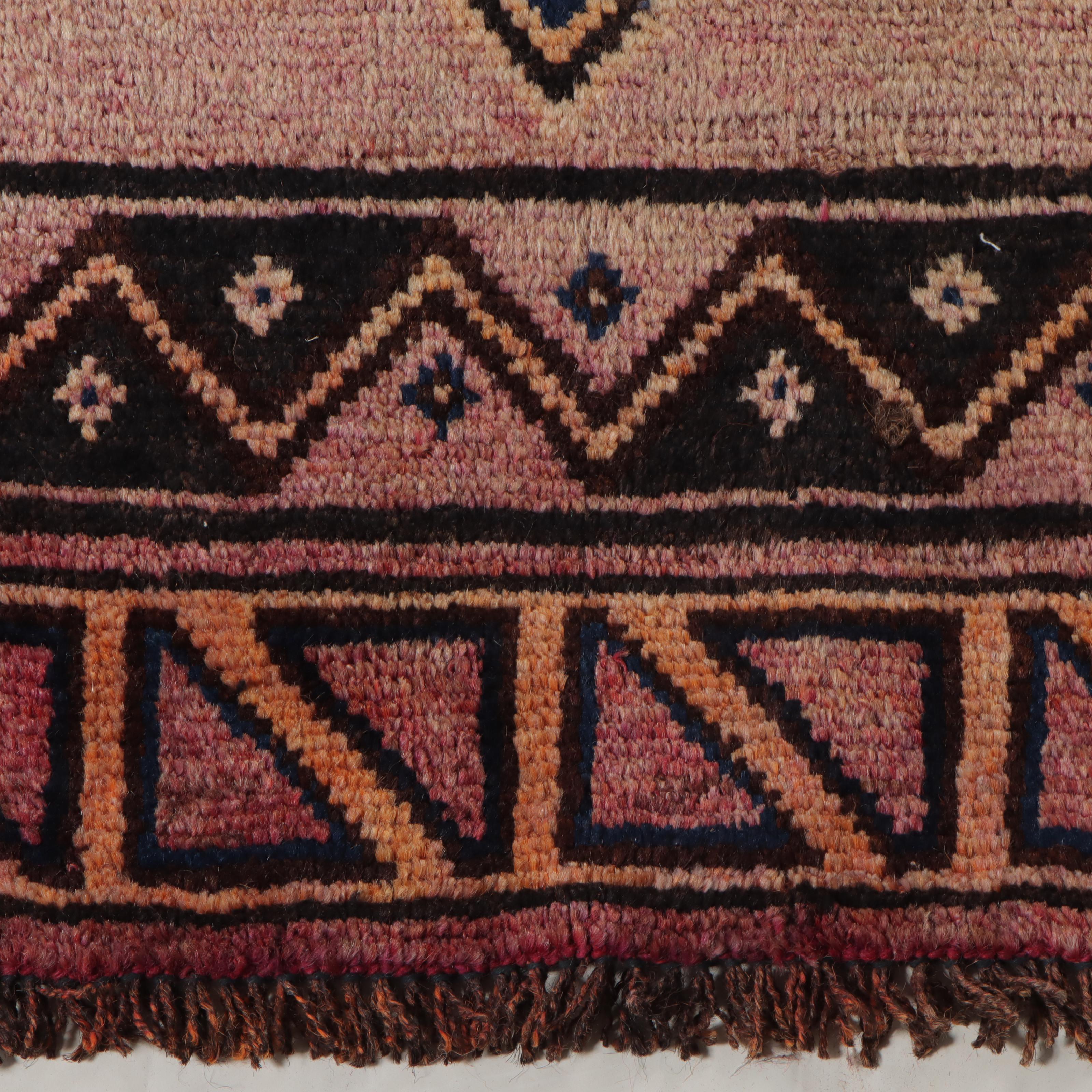 3'11 x 9'4 Hand-Knotted Persian Shiraz Long Rug