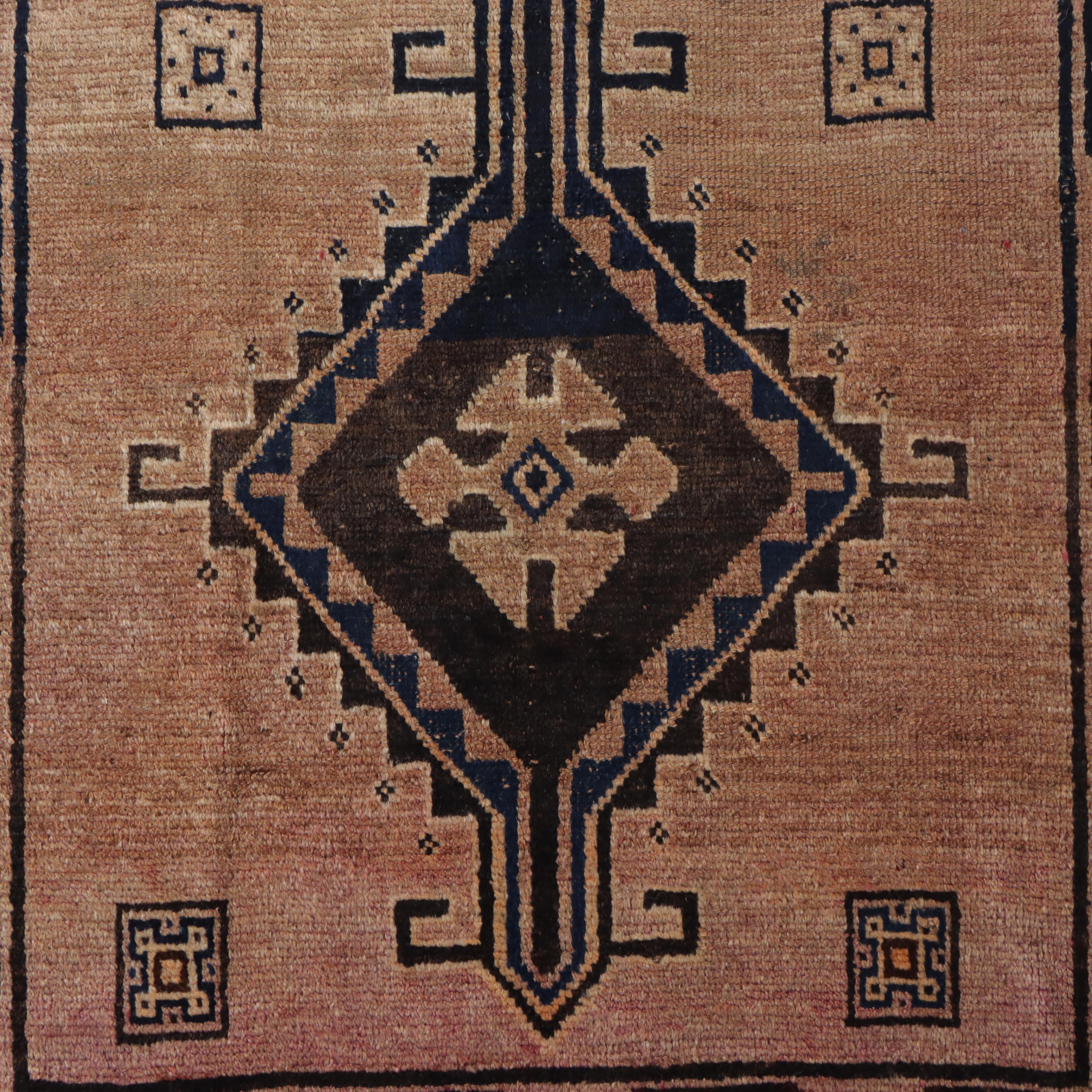 3'11 x 9'4 Hand-Knotted Persian Shiraz Long Rug