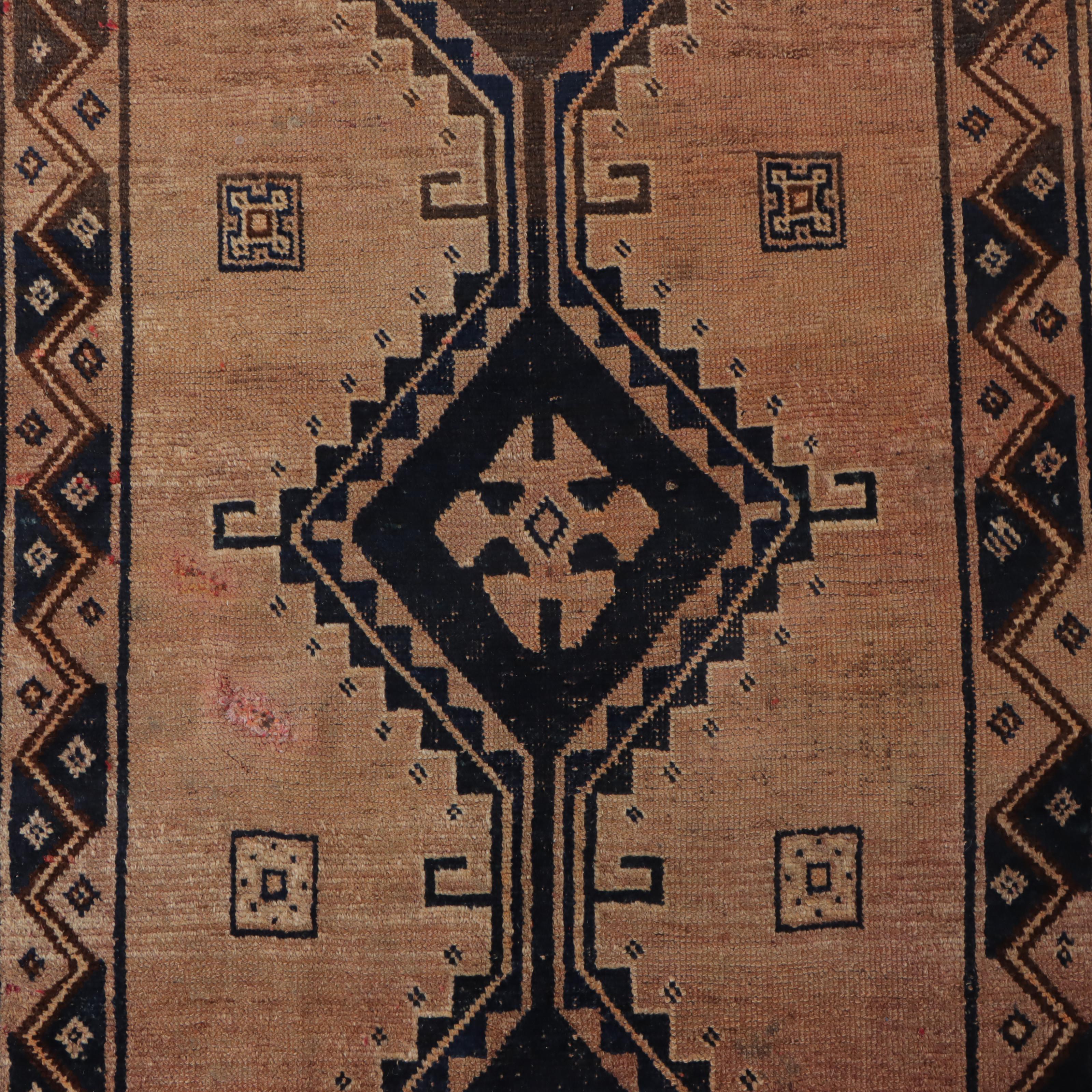 3'11 x 9'4 Hand-Knotted Persian Shiraz Long Rug