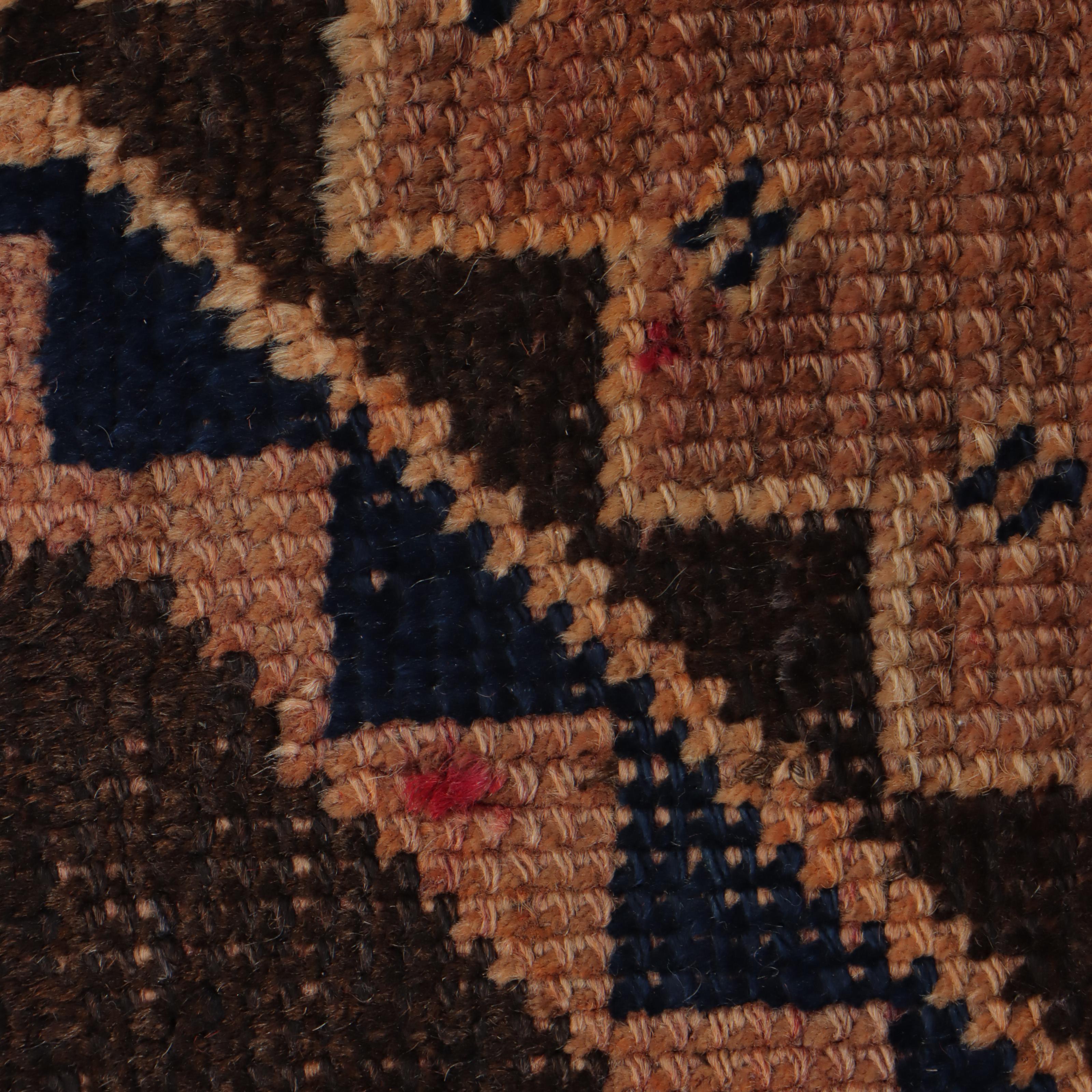 3'11 x 9'4 Hand-Knotted Persian Shiraz Long Rug