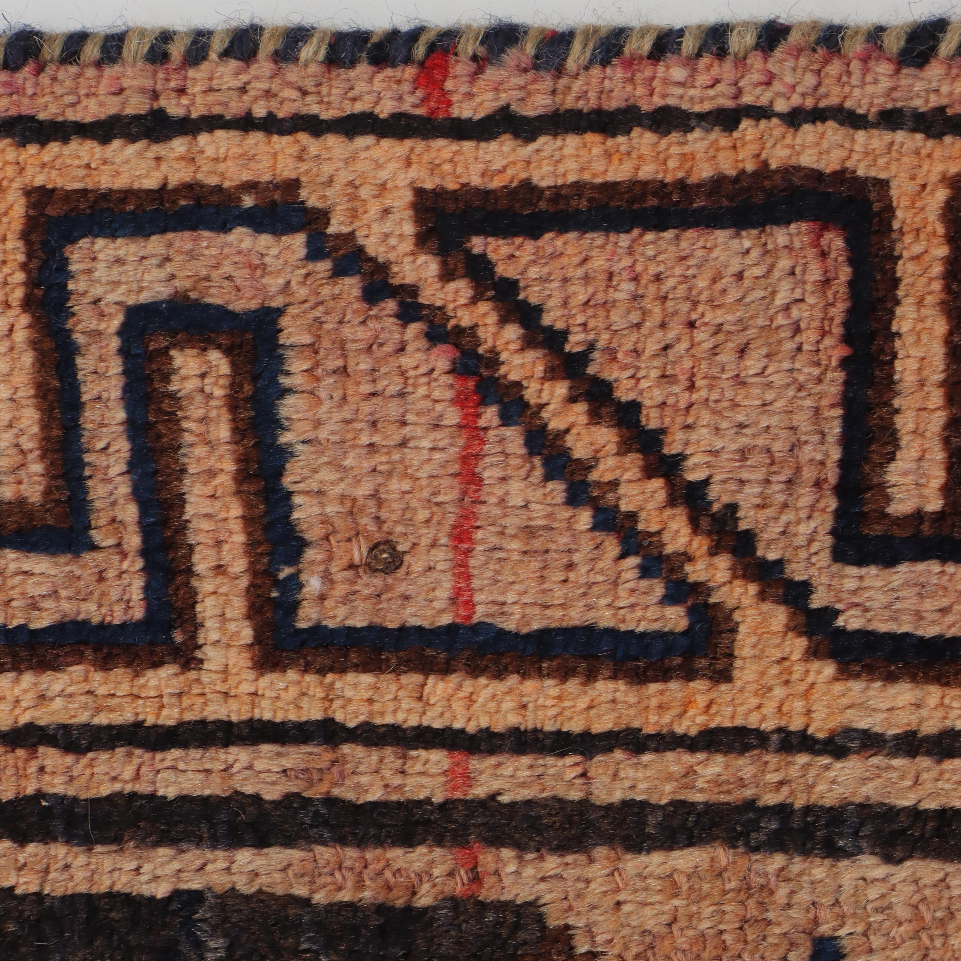 3'11 x 9'4 Hand-Knotted Persian Shiraz Long Rug