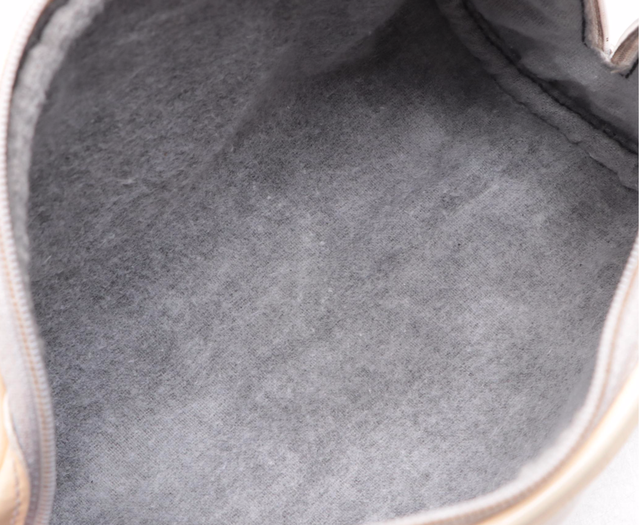 Gucci GG Zip Pouch in Mastercalf Leather