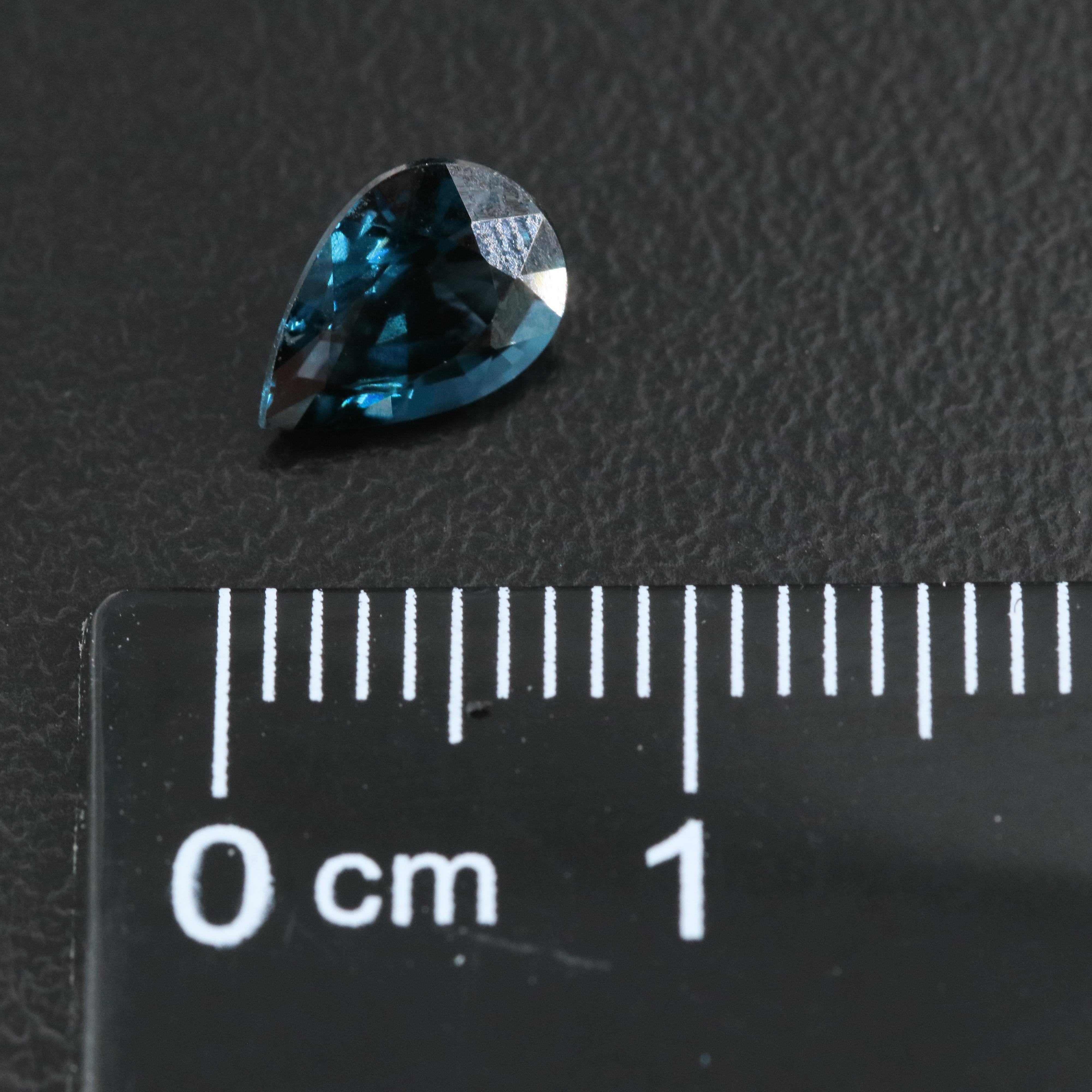 Loose 0.96 CT Spinel
