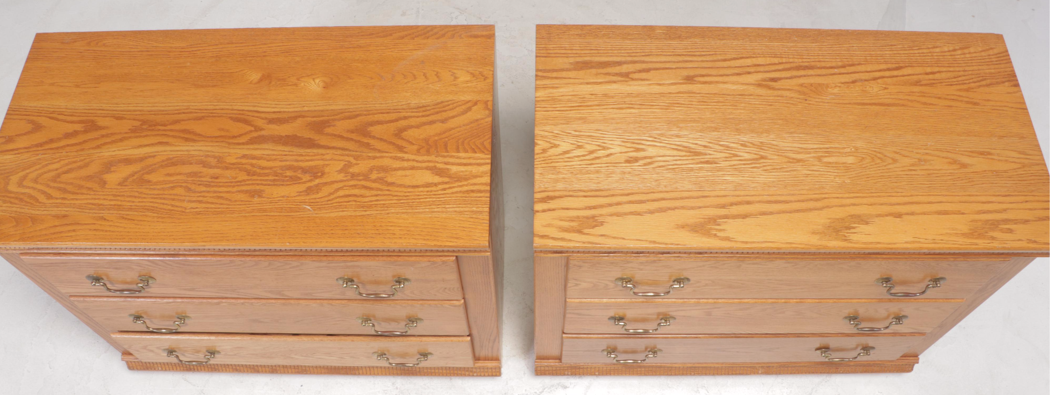 Pair of Yield House Federal Style Oak Three-Drawer Bedside Chests
