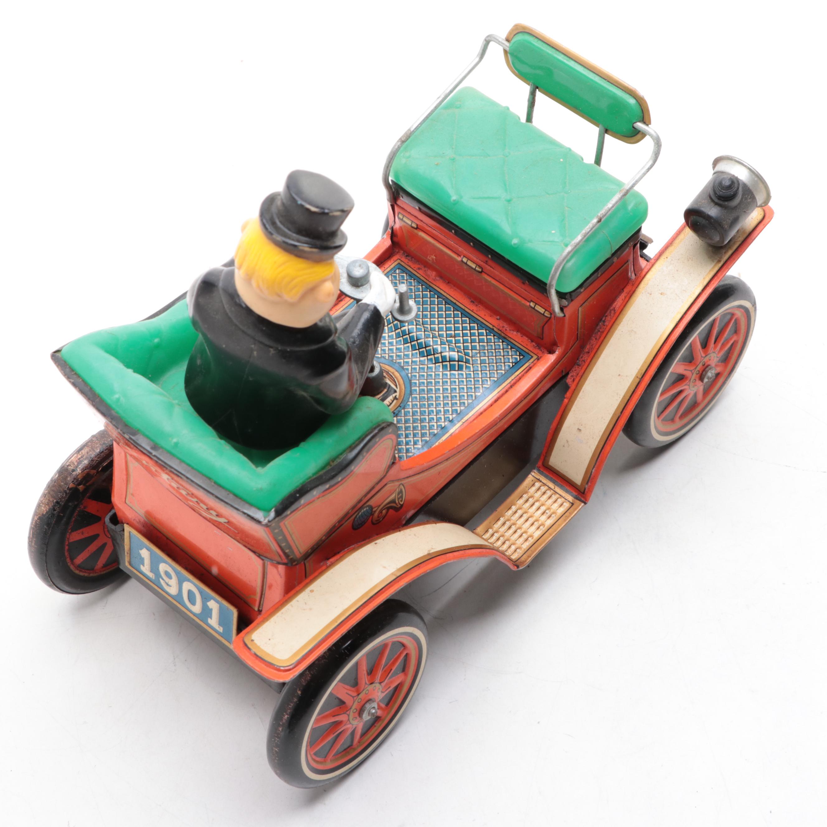 Nomura Shaking Antique Car With Porsche 935 Turbo Police Toy Car