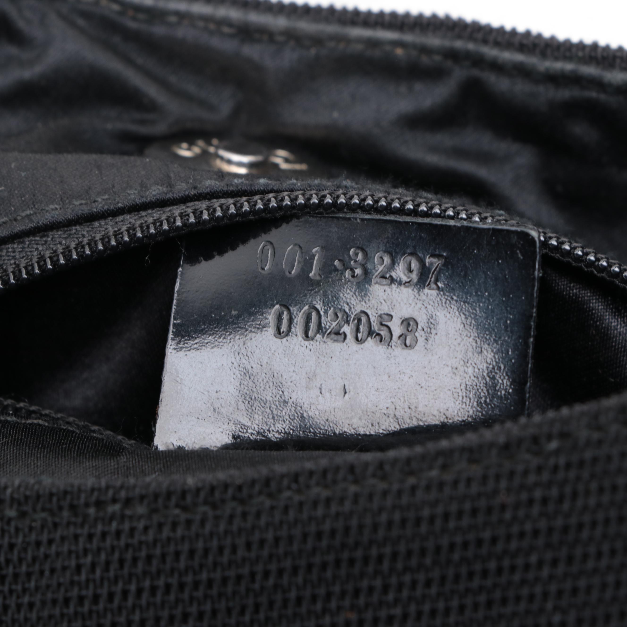 Gucci Shoulder Bag in Black Nylon and Patent Leather Trim