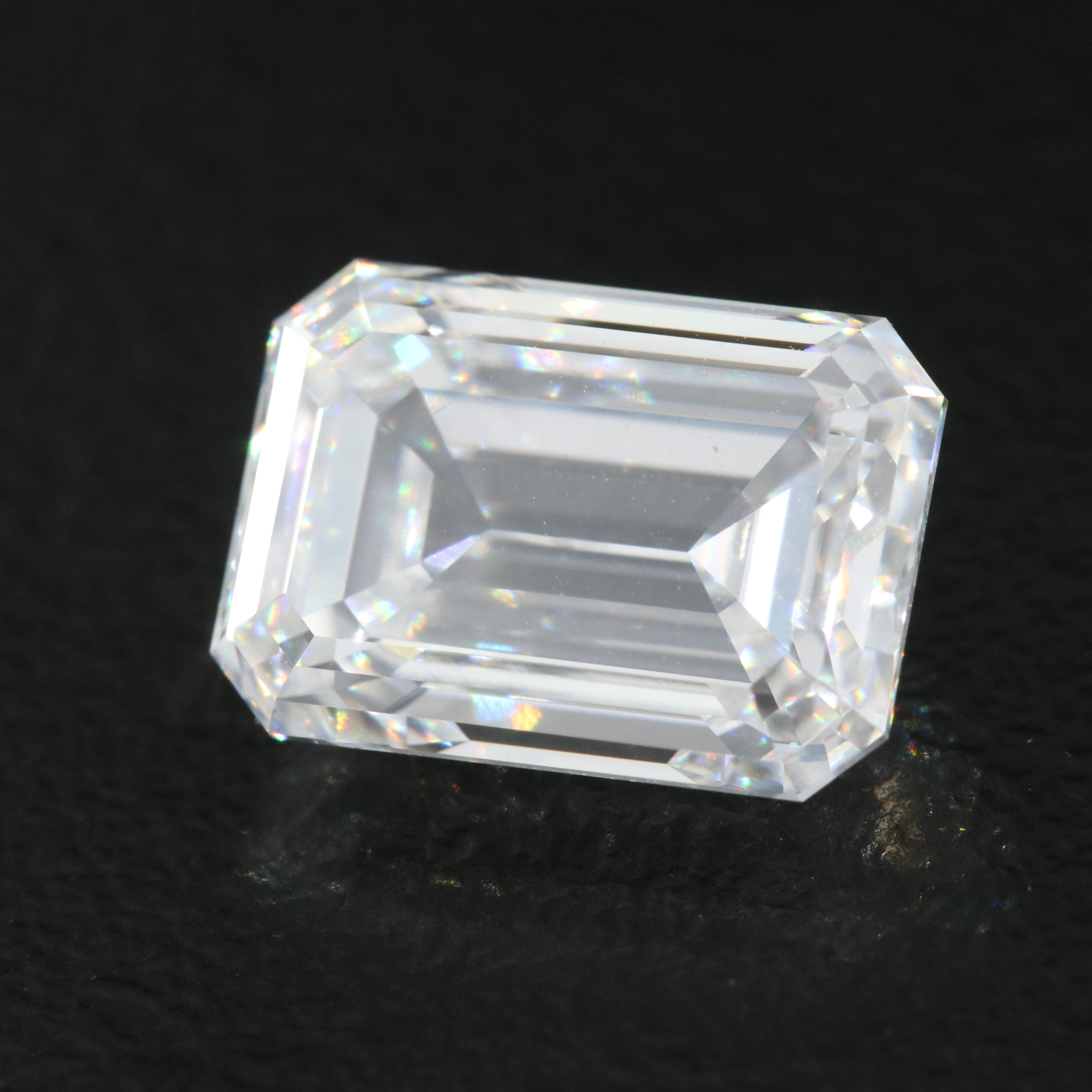 Loose 4.09 CT Lab Grown Diamond with IGI Report