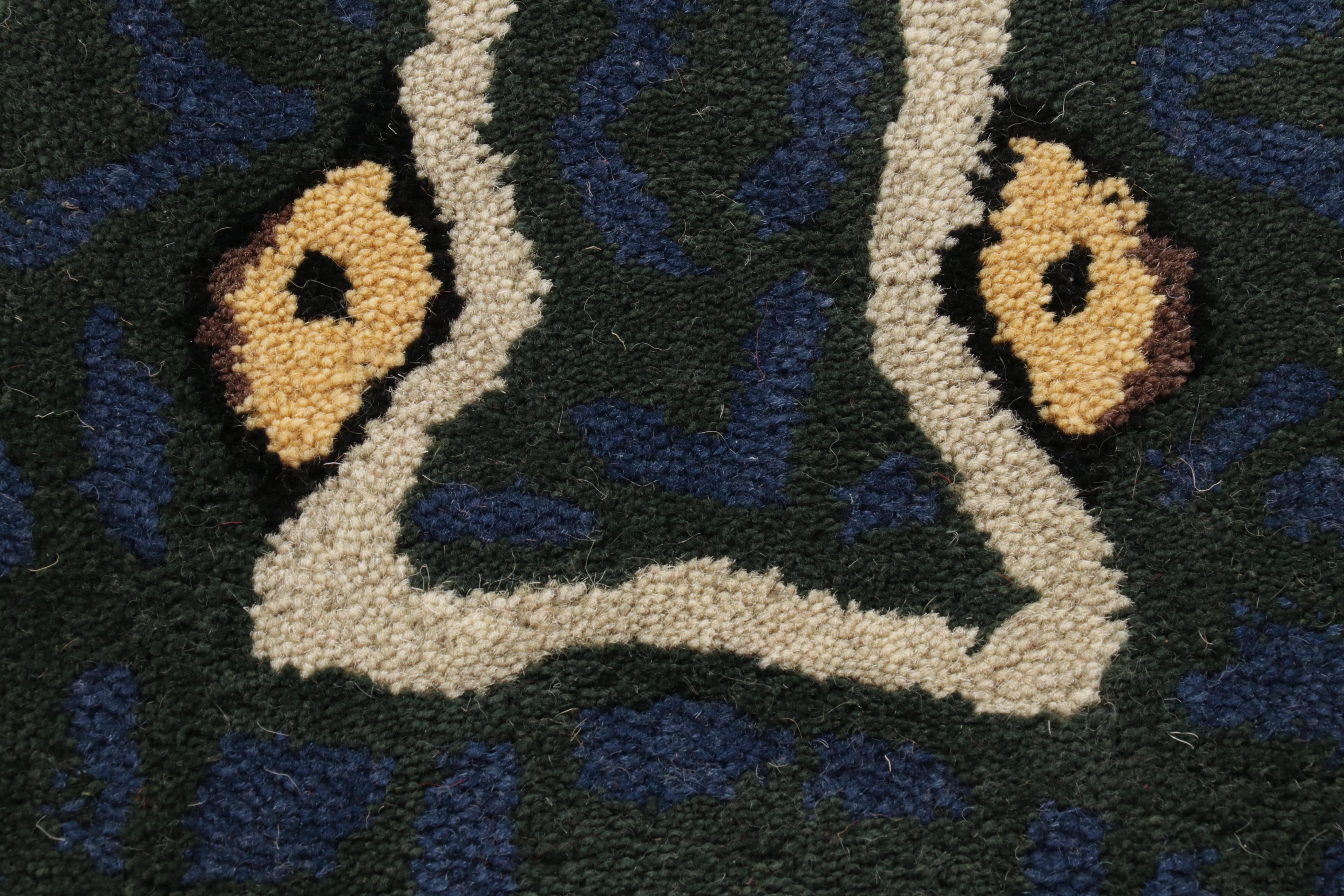 3' x 5'4 Hand-Tufted Pictorial Crocodile Form Accent Rug