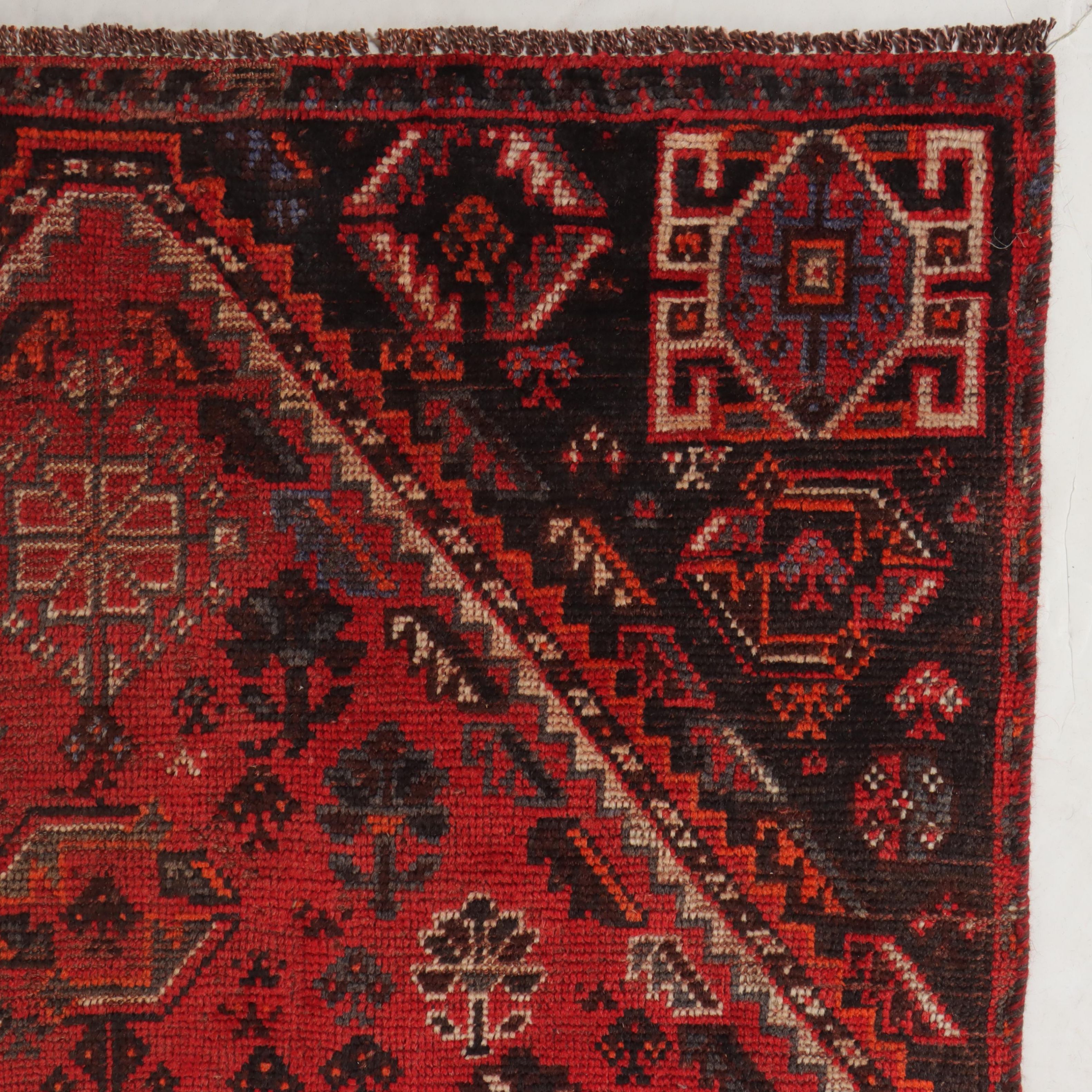 4'3 x 7'6 Hand-Knotted Persian Qashqai Area Rug