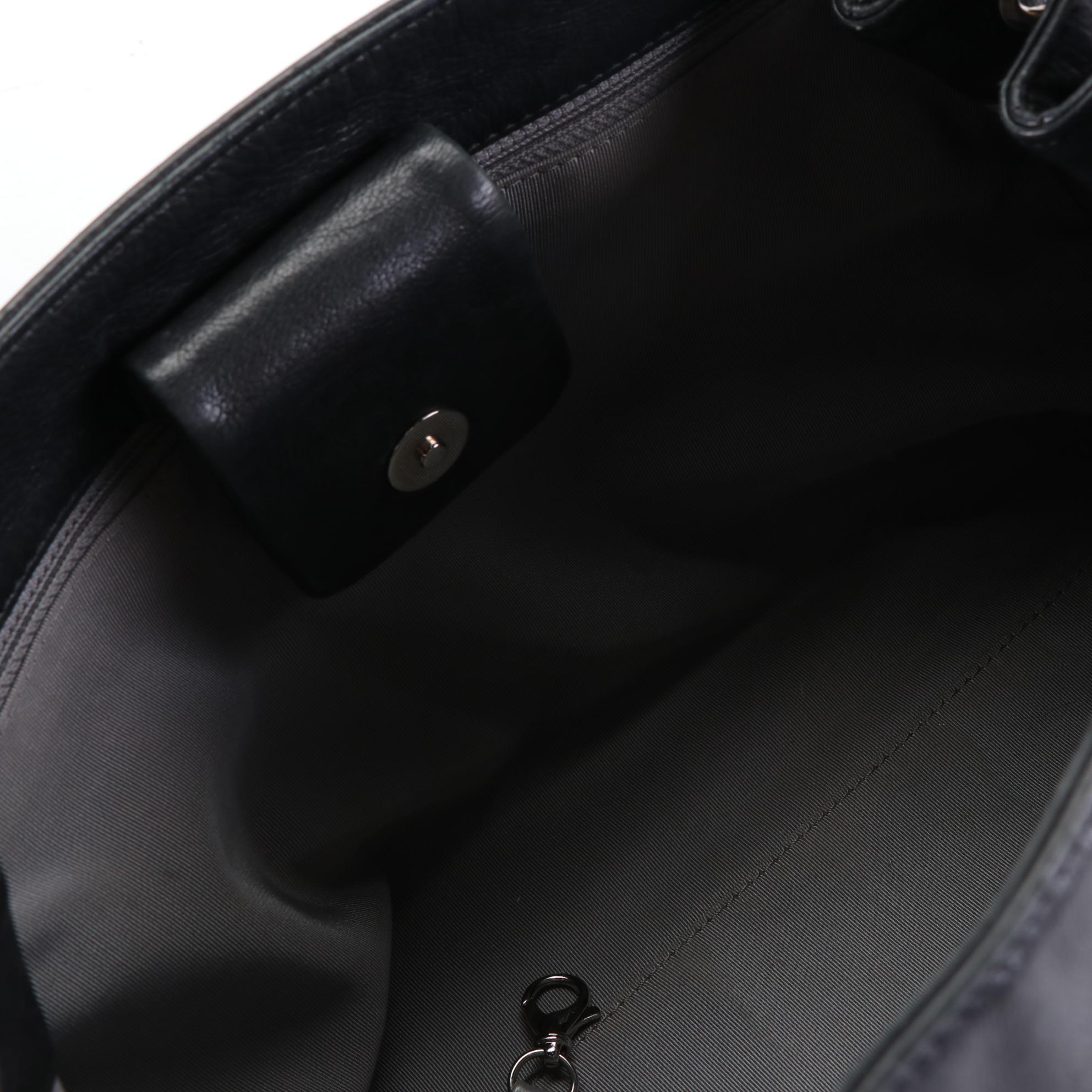 Chanel CC Shoulder Bag in Leather